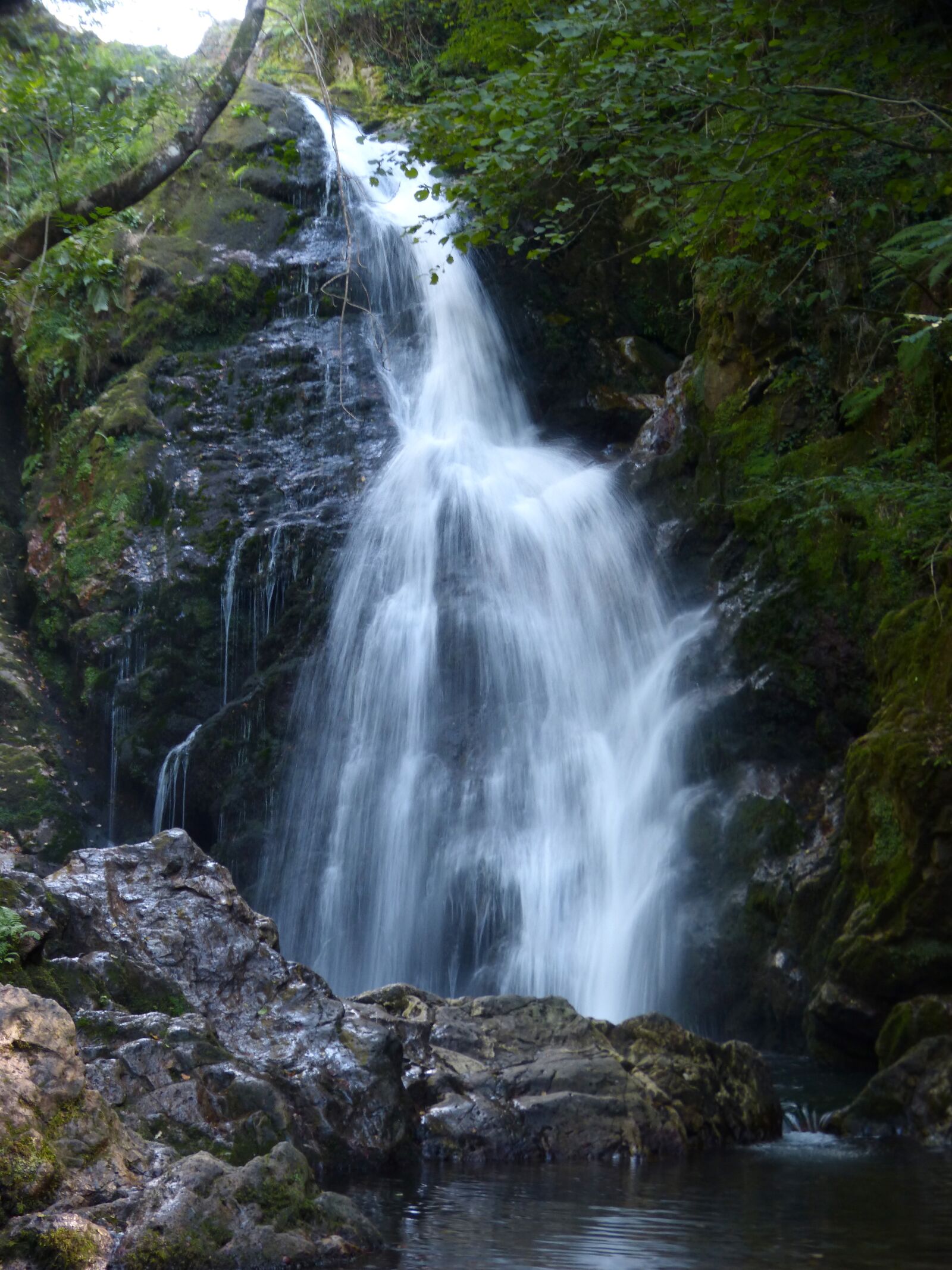 Panasonic DMC-FZ62 sample photo. Cataract, waterfall, water xorroxin photography