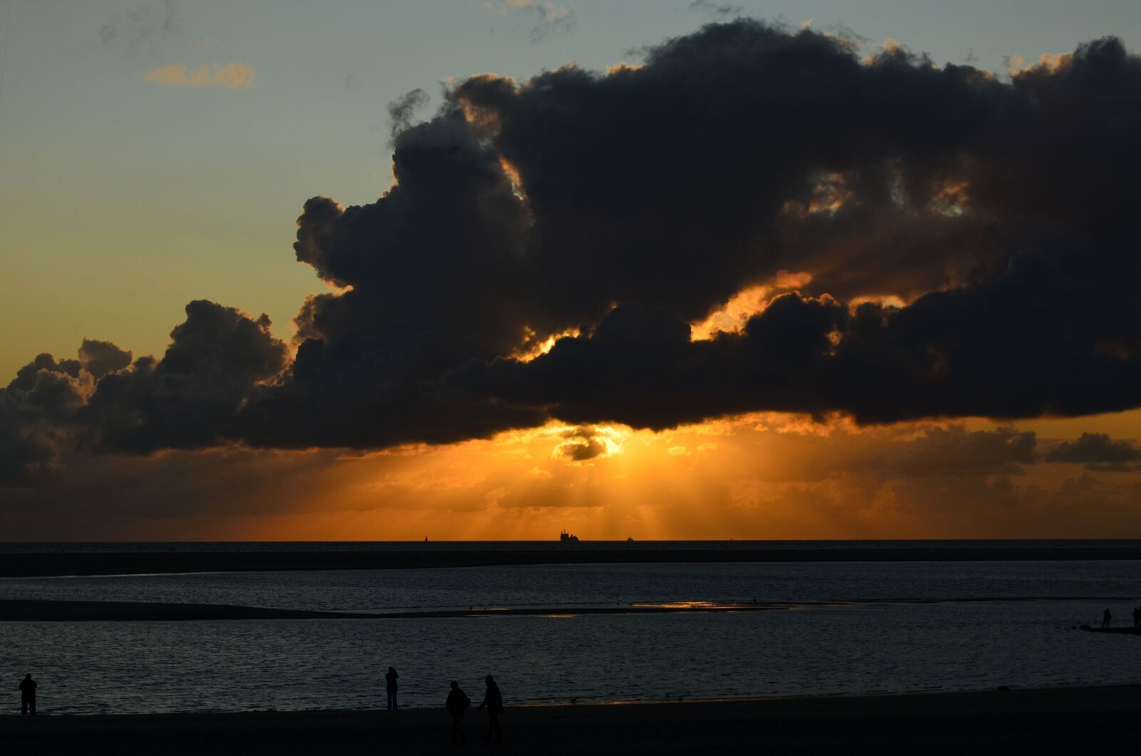 Nikon D5100 sample photo. Sunset, horizon, sea photography