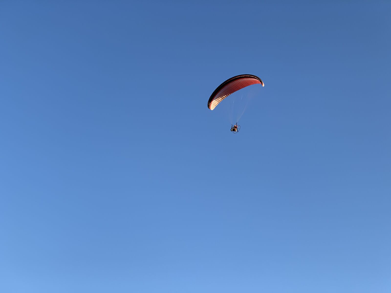 Apple iPhone XS + iPhone XS back dual camera 6mm f/2.4 sample photo. Paragliding, sky, flying photography