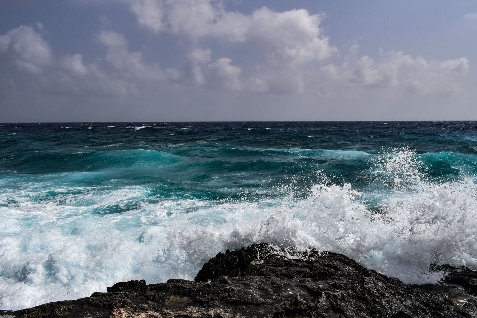 Nikon D3300 sample photo. Waves, splash, wind photography