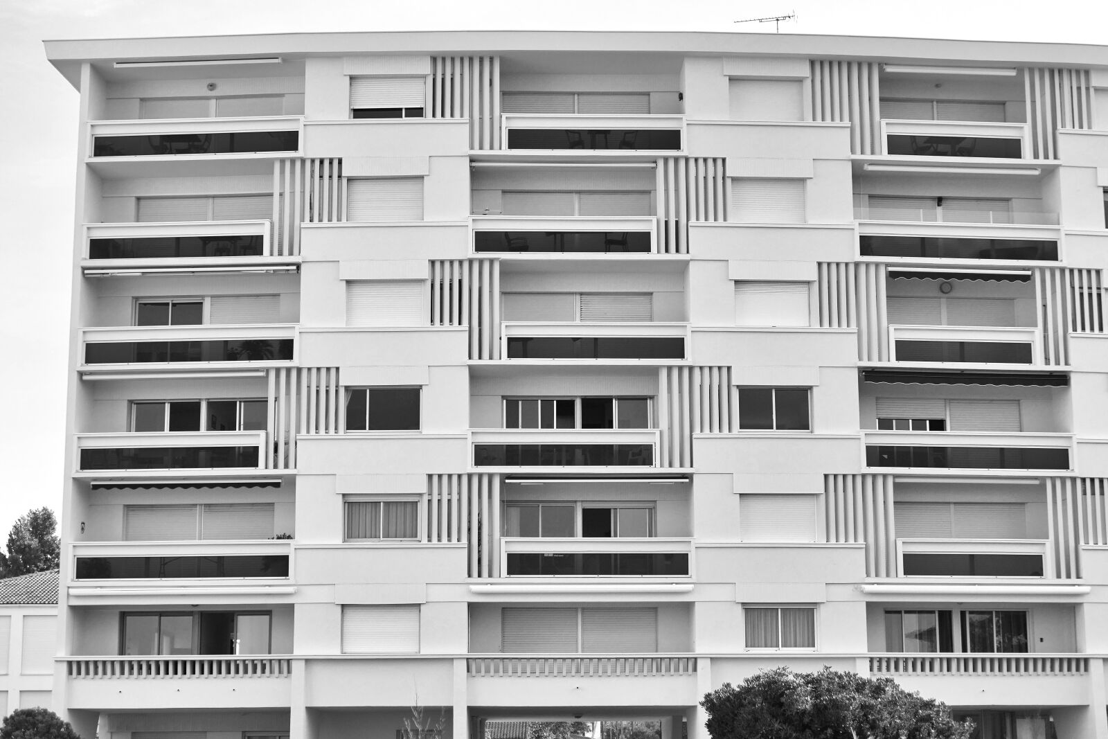 Panasonic Lumix DMC-FZ1000 sample photo. Architecture, white, building photography