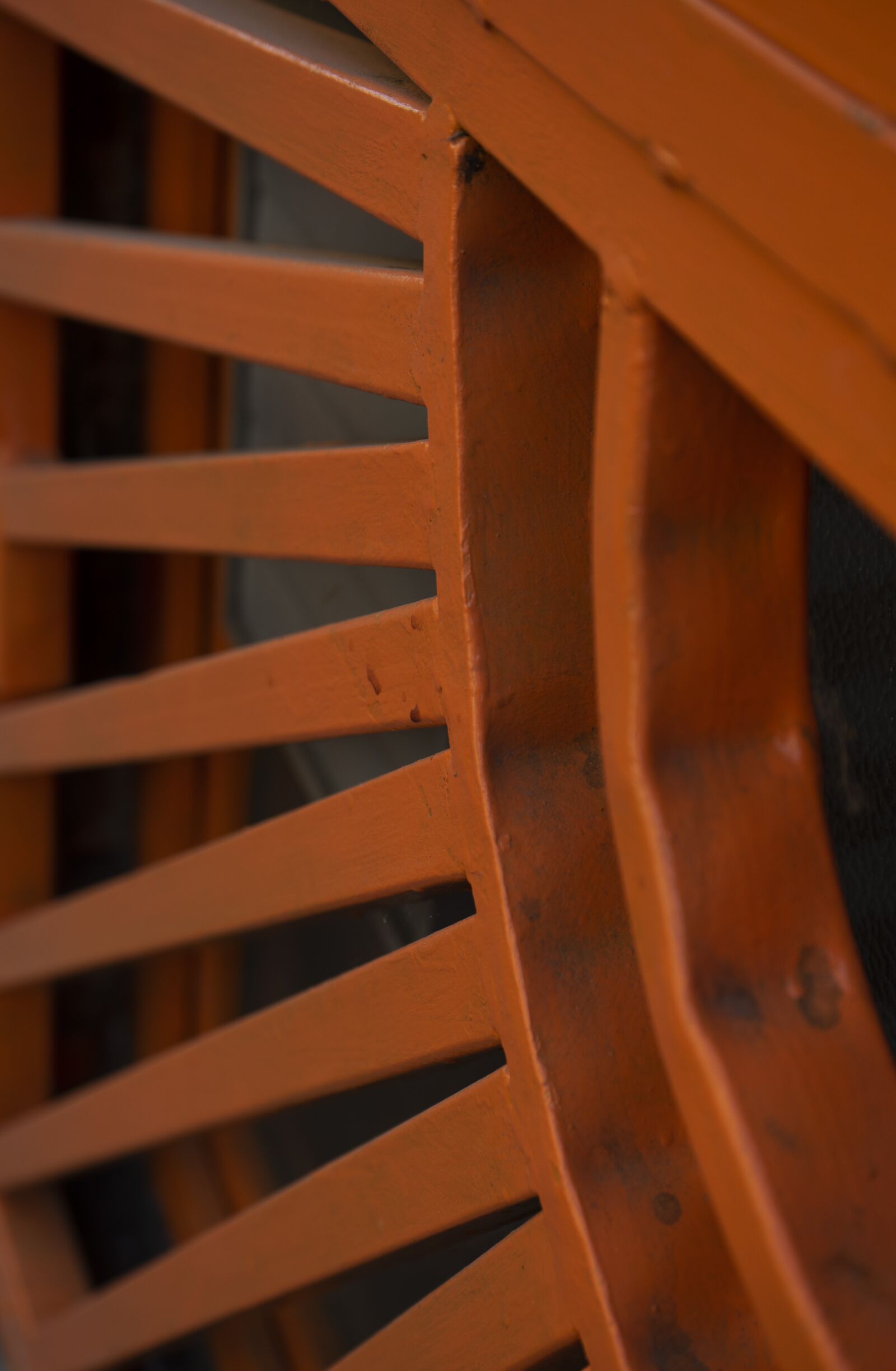 Sony a7 II + Sony FE 28-70mm F3.5-5.6 OSS sample photo. Yellow, iron, old photography