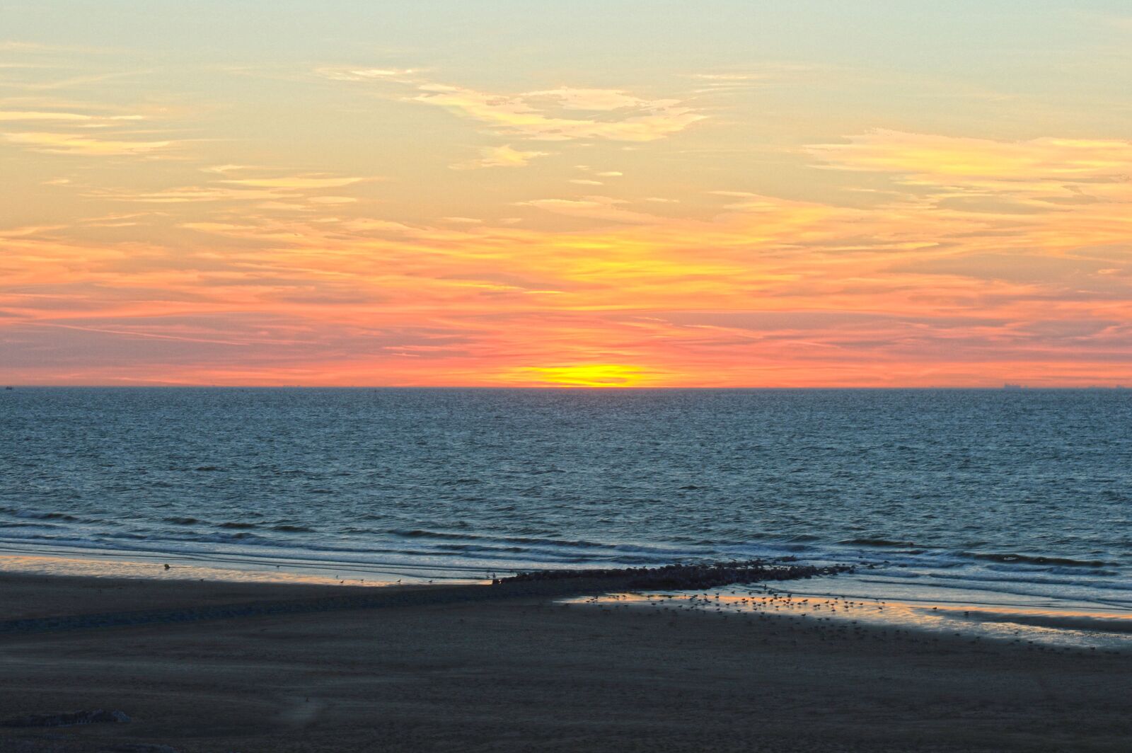 Canon EOS 7D Mark II sample photo. Sunset, sea, beach photography