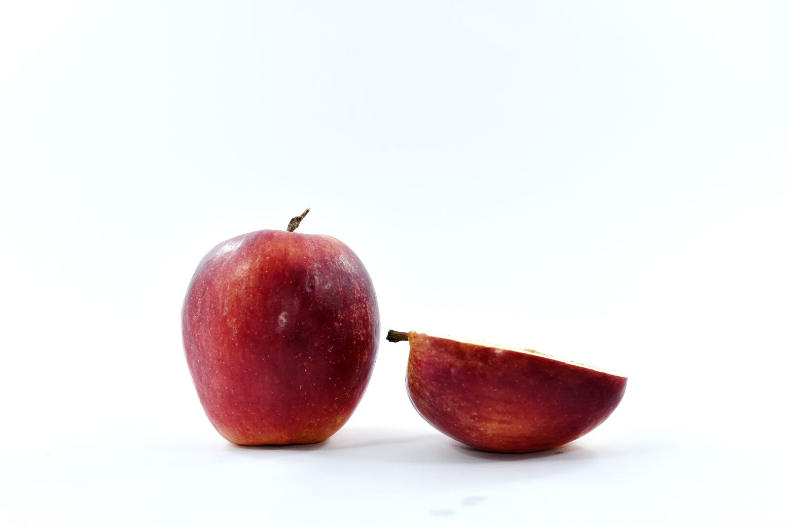 Nikon D5500 sample photo. Apple, food, half, red photography
