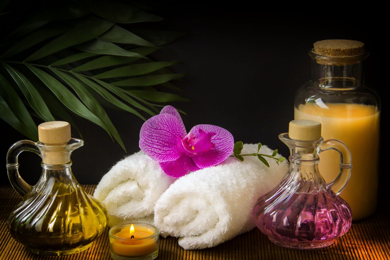 Canon EOS 600D (Rebel EOS T3i / EOS Kiss X5) sample photo. Wellness, carafe, towels photography