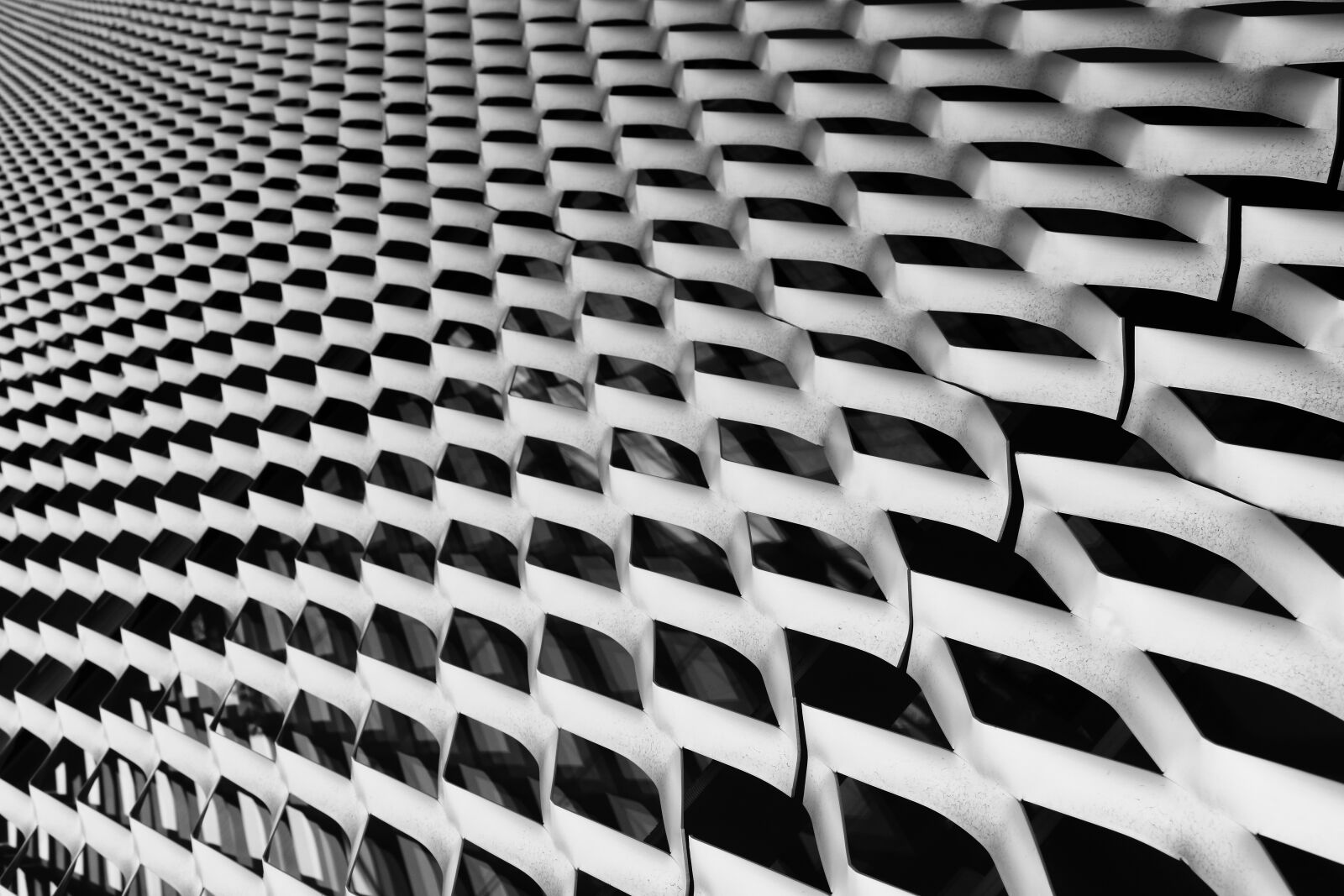 Canon EOS 80D sample photo. Expanded metal, facade, building photography