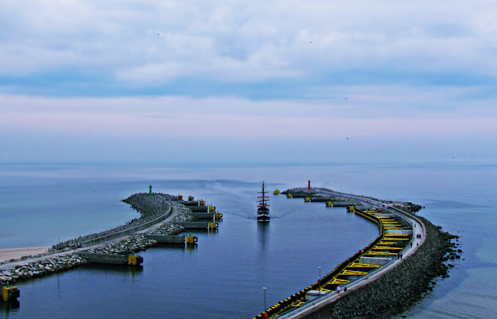 Canon PowerShot SX30 IS sample photo. Water, sea, ferry photography