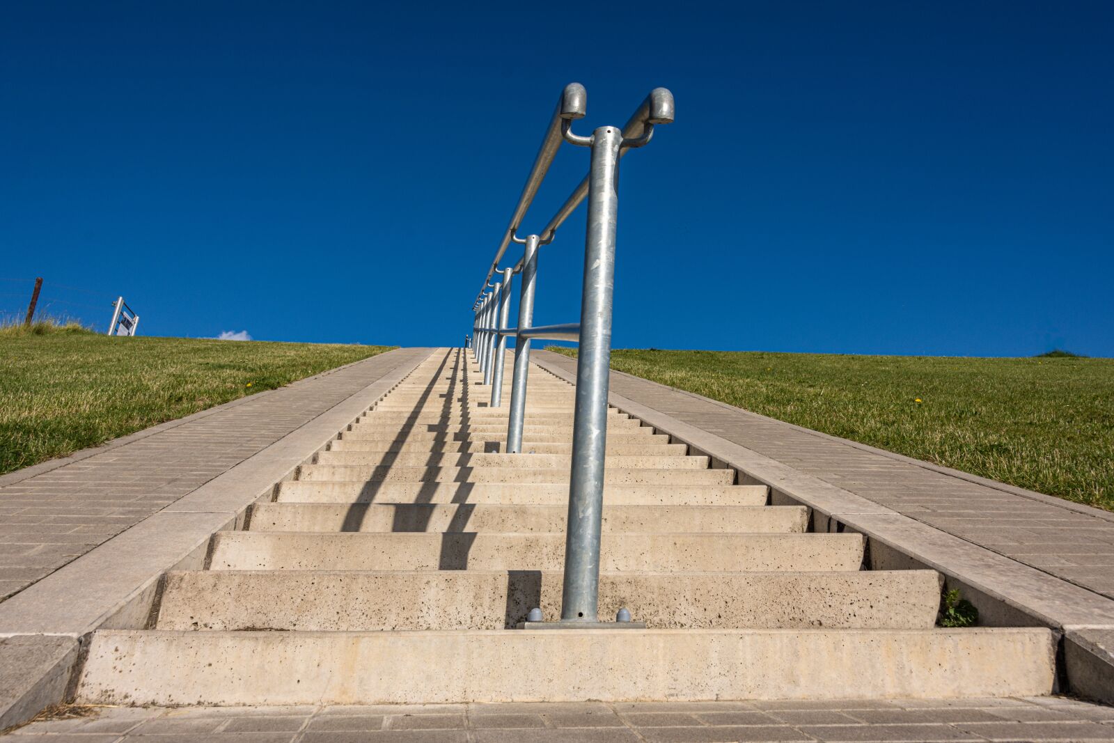 Nikon D7200 sample photo. Stairs, gradually, rise photography