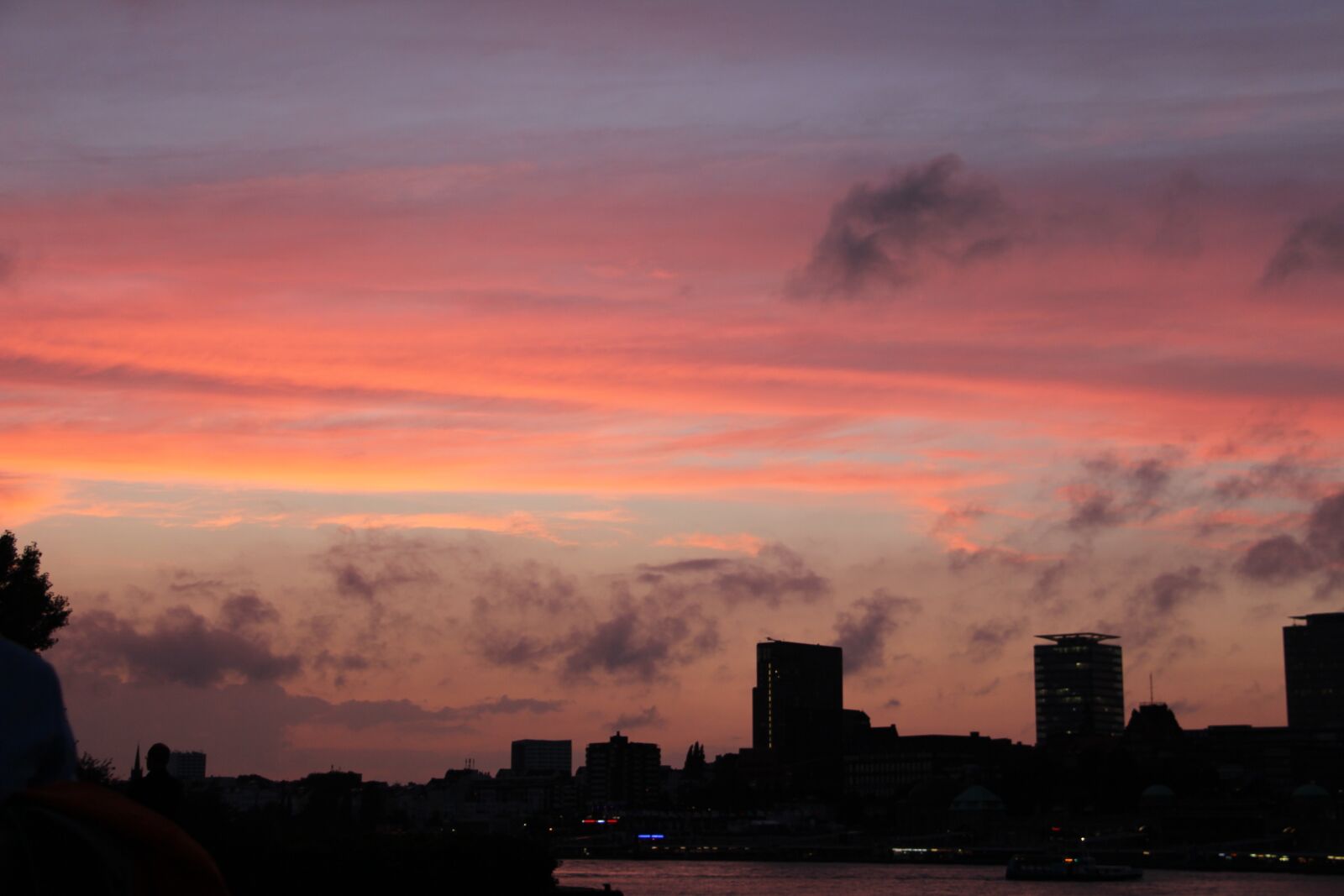 Canon EOS 700D (EOS Rebel T5i / EOS Kiss X7i) sample photo. Hamburg, sunset, skyline photography