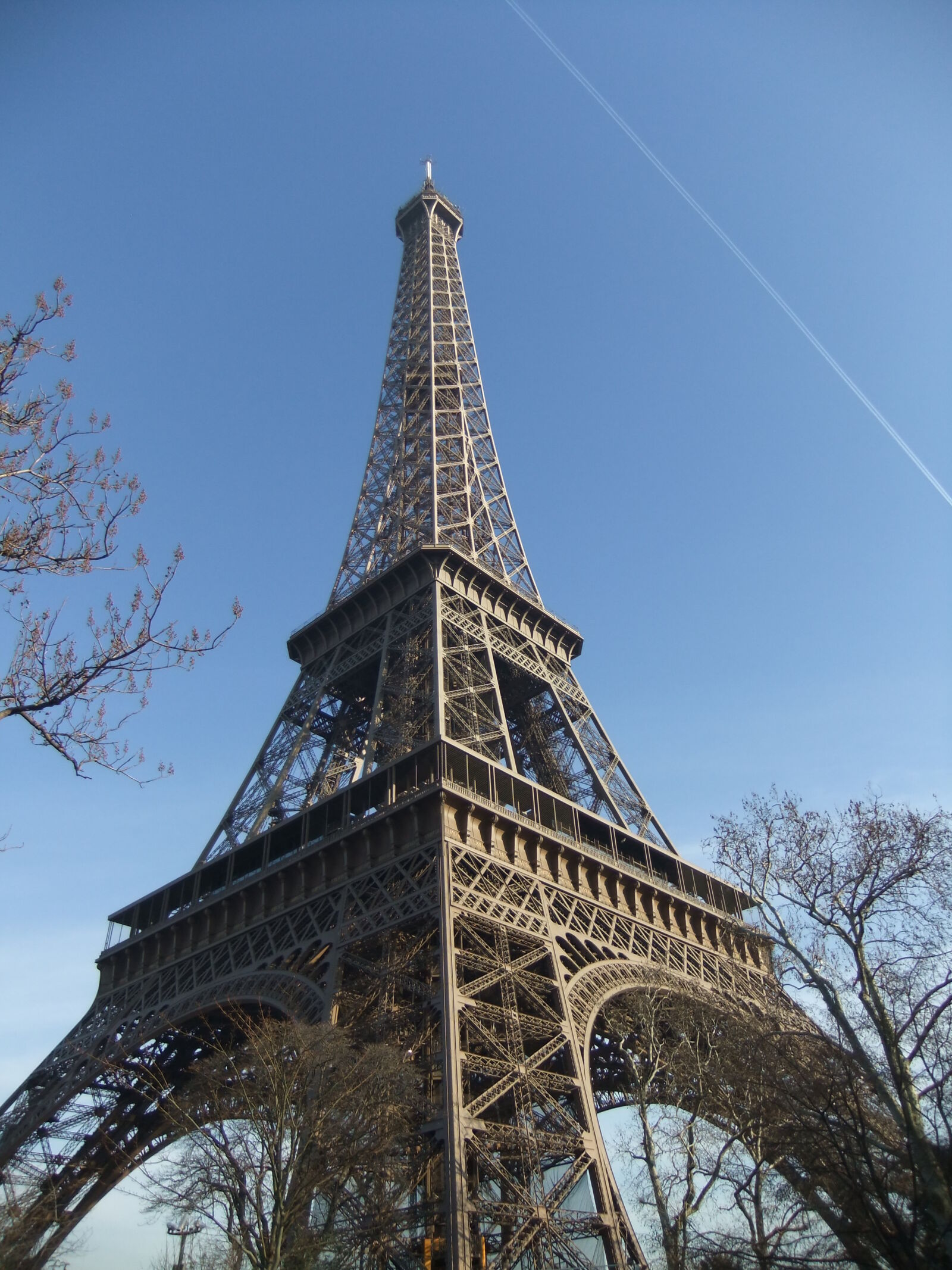 FujiFilm FinePix F70EXR (FinePix F75EXR) sample photo. Eiffel, tower photography