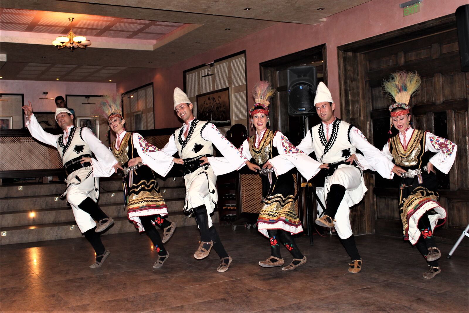Canon EOS 600D (Rebel EOS T3i / EOS Kiss X5) sample photo. Dance, mood, folklore photography