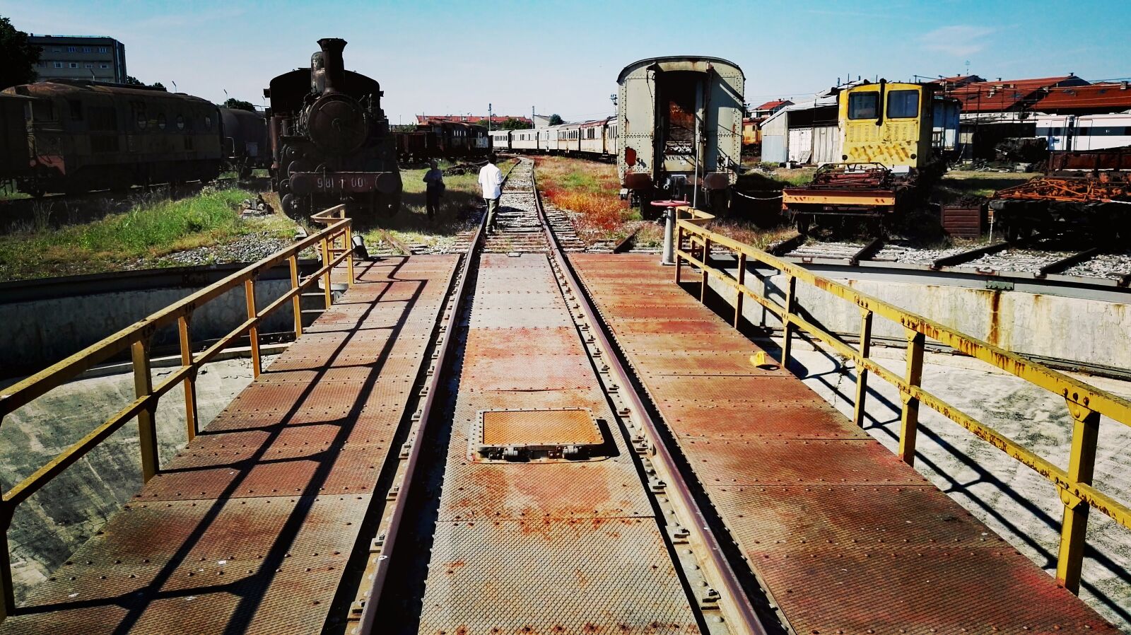 HUAWEI P8 sample photo. Italy, rail, railing photography