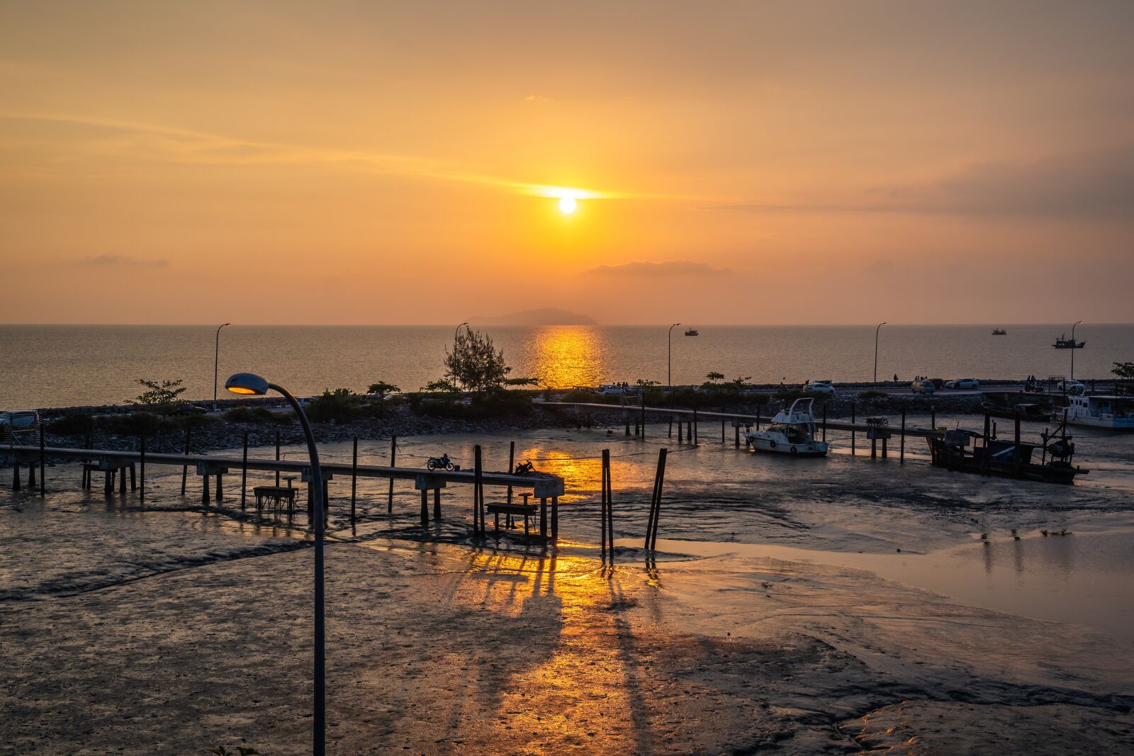 Sony a7 III + Sony Planar T* FE 50mm F1.4 ZA sample photo. Sea, seaside, sky photography
