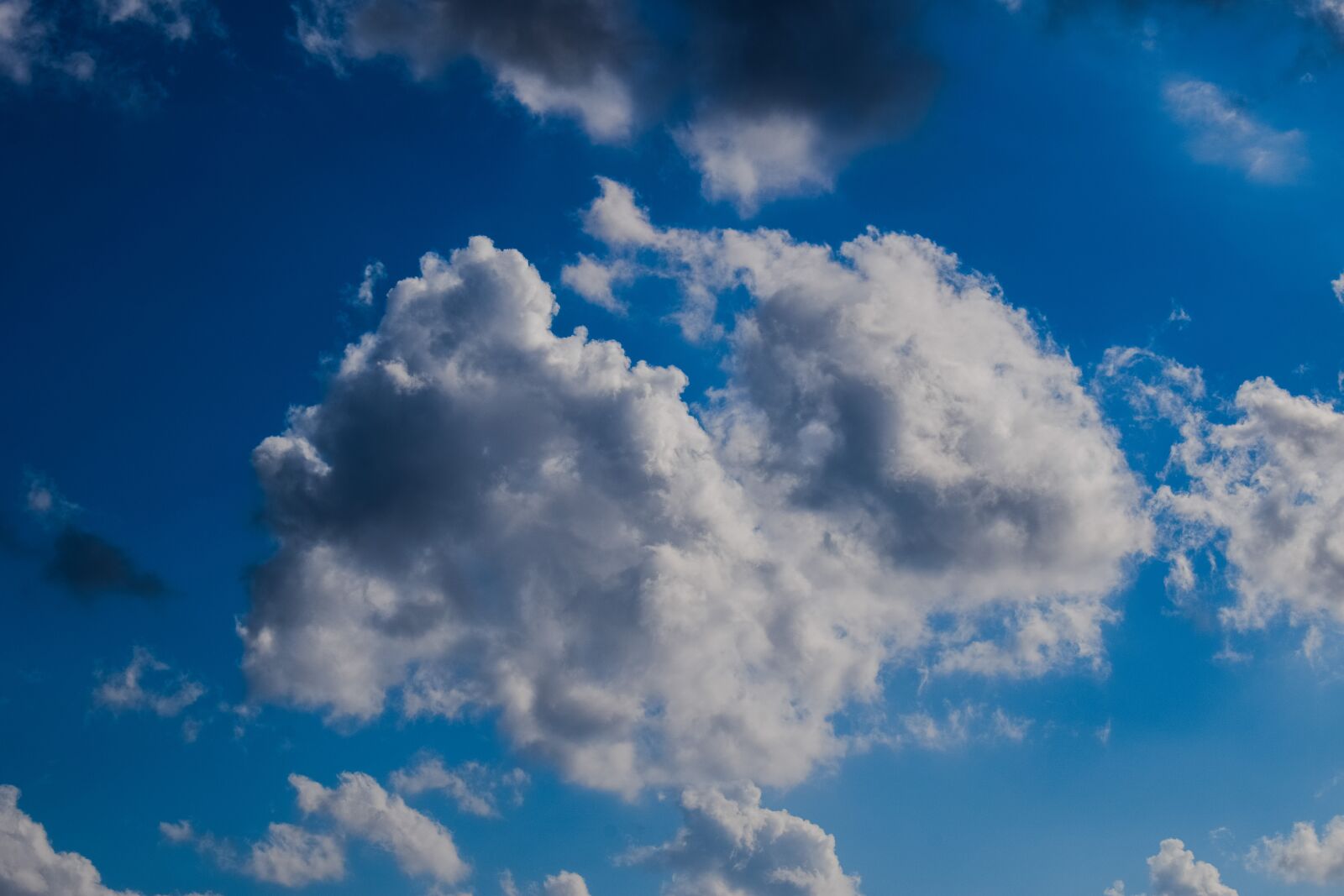 Nikon D3300 sample photo. Clouds, sky, blue sky photography