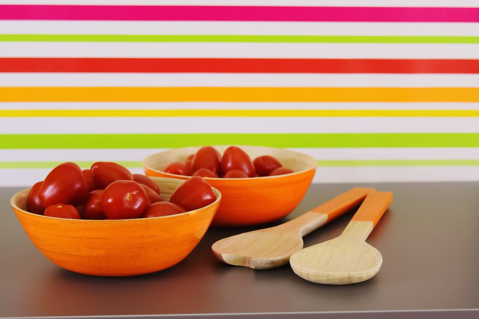 Nikon D7200 sample photo. Tomatoes, salad servers, vegetables photography
