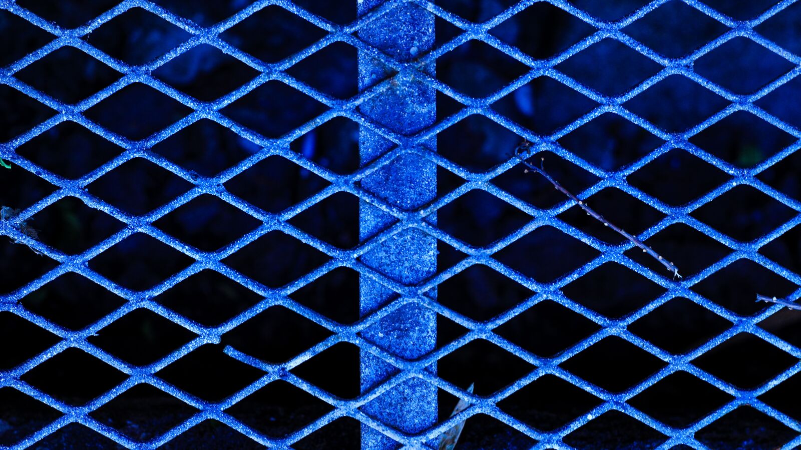 Canon EOS 700D (EOS Rebel T5i / EOS Kiss X7i) + Canon EF 50mm F1.8 II sample photo. Background, floor, wall photography