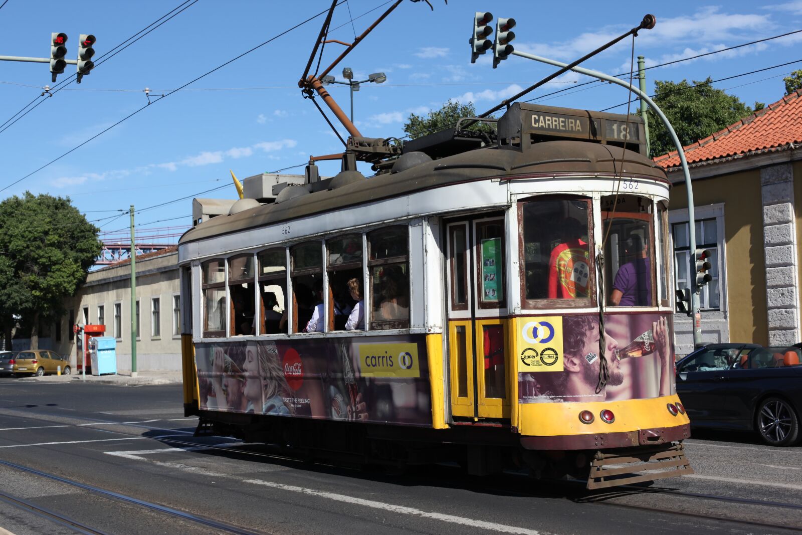 Canon EOS 5D Mark II sample photo. Lisbon, lisboa, tram photography
