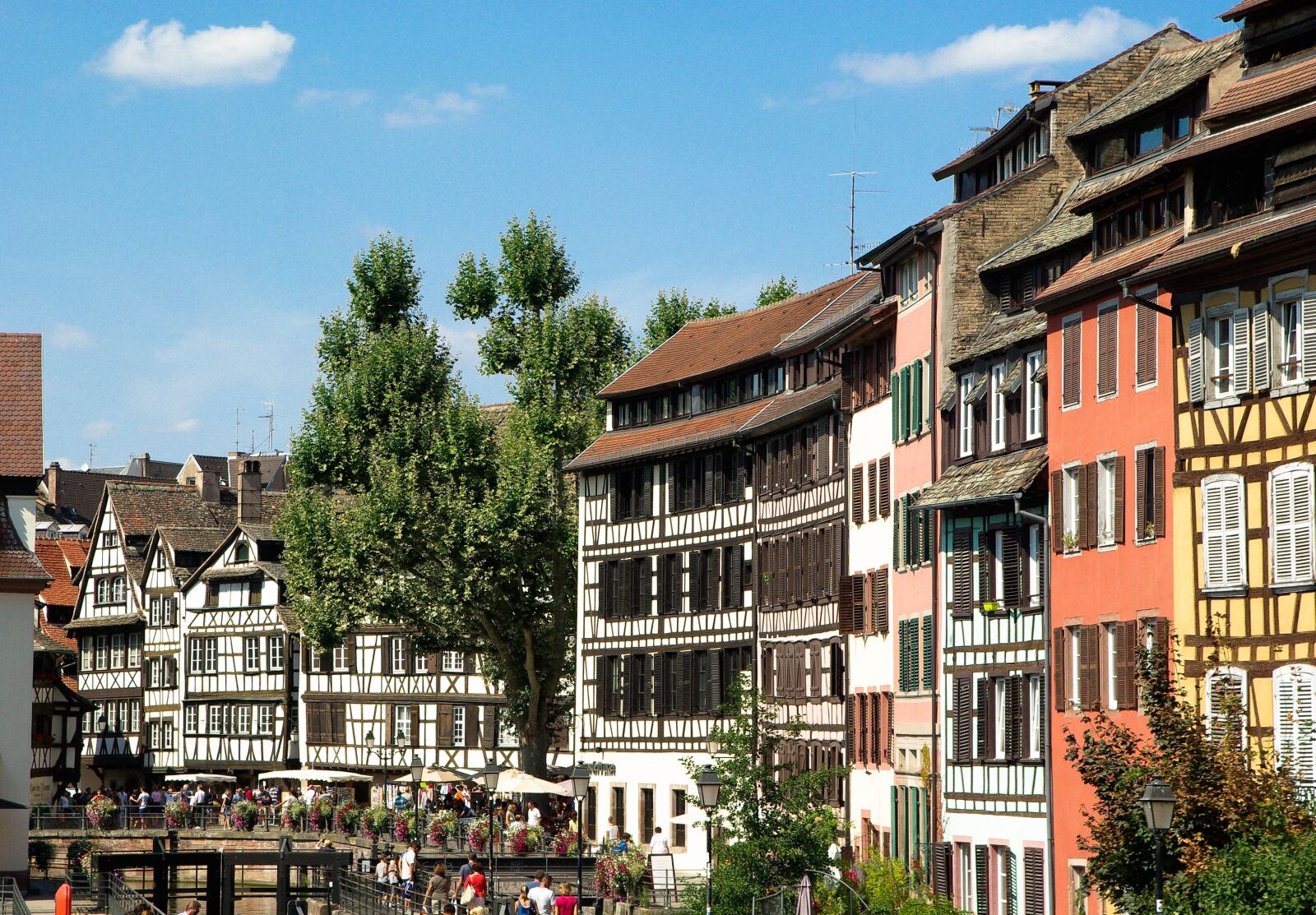 Pentax K10D sample photo. Alsace, strasbourg, timbered houses photography