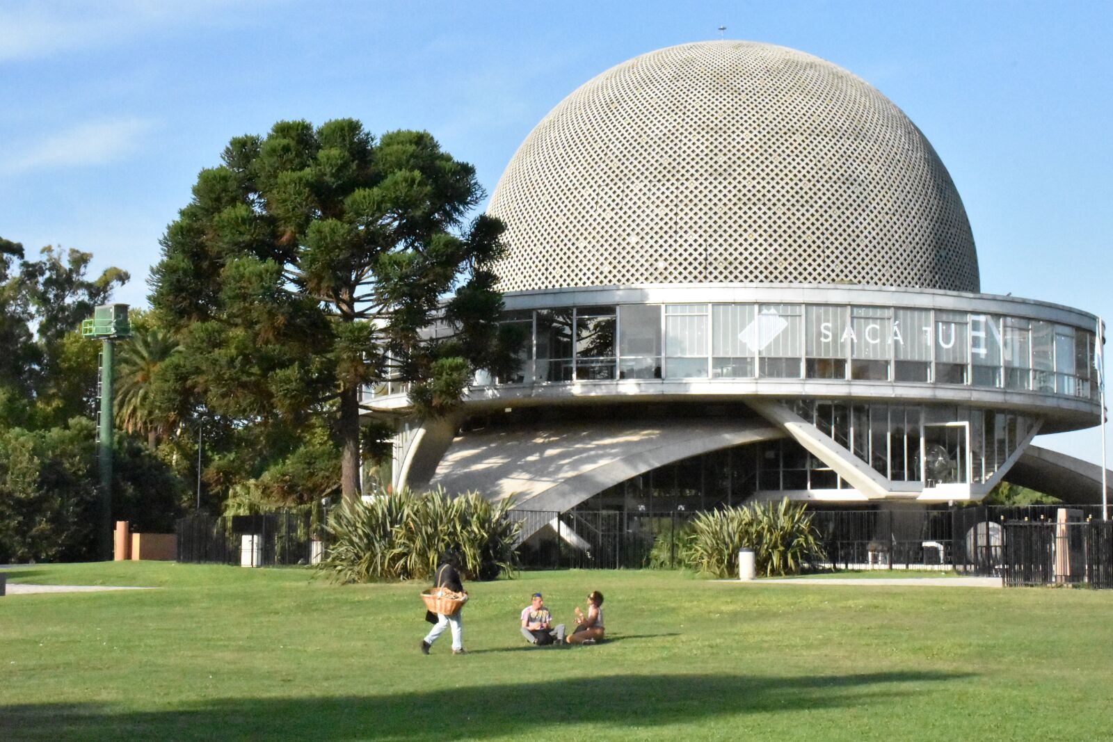 Nikon D3400 sample photo. Planetarium, places, cities photography
