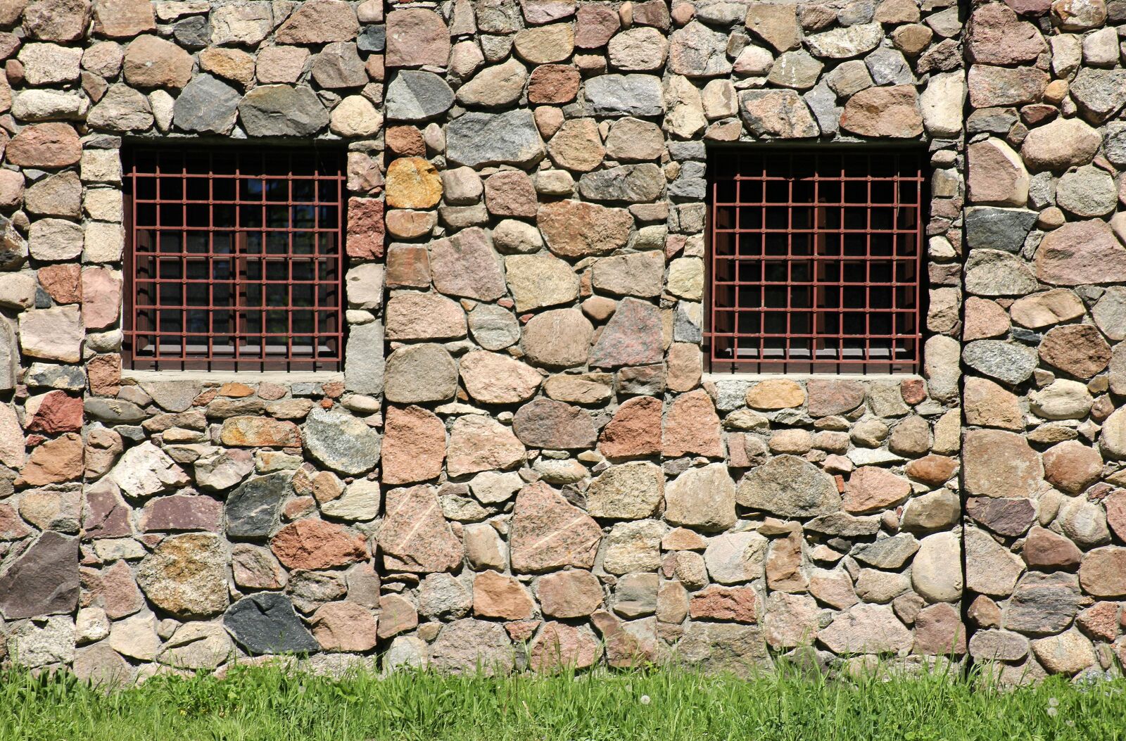Canon EOS 1200D (EOS Rebel T5 / EOS Kiss X70 / EOS Hi) sample photo. Stone wall, building, architecture photography