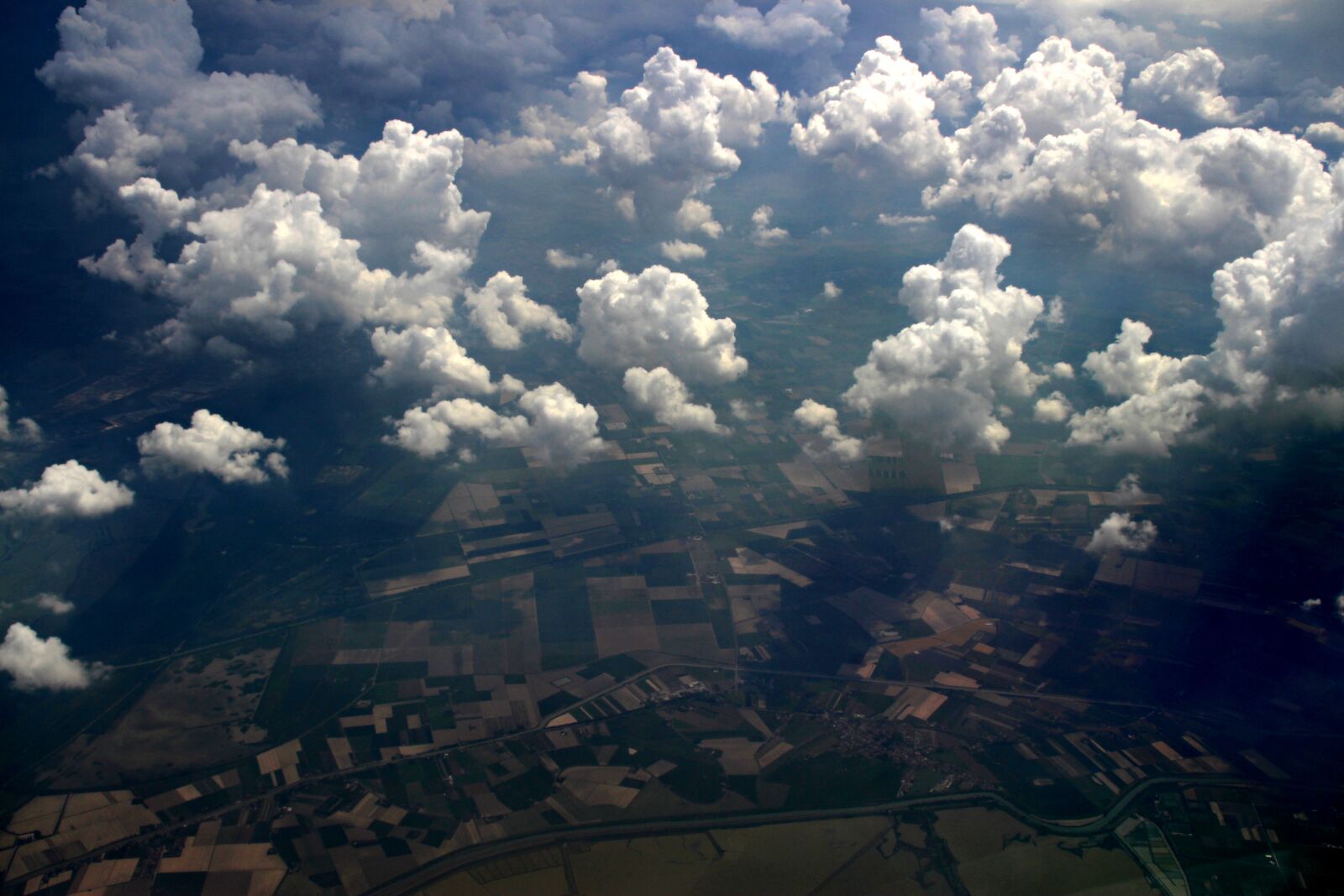 Canon EOS 700D (EOS Rebel T5i / EOS Kiss X7i) sample photo. Sky, cloud, height photography
