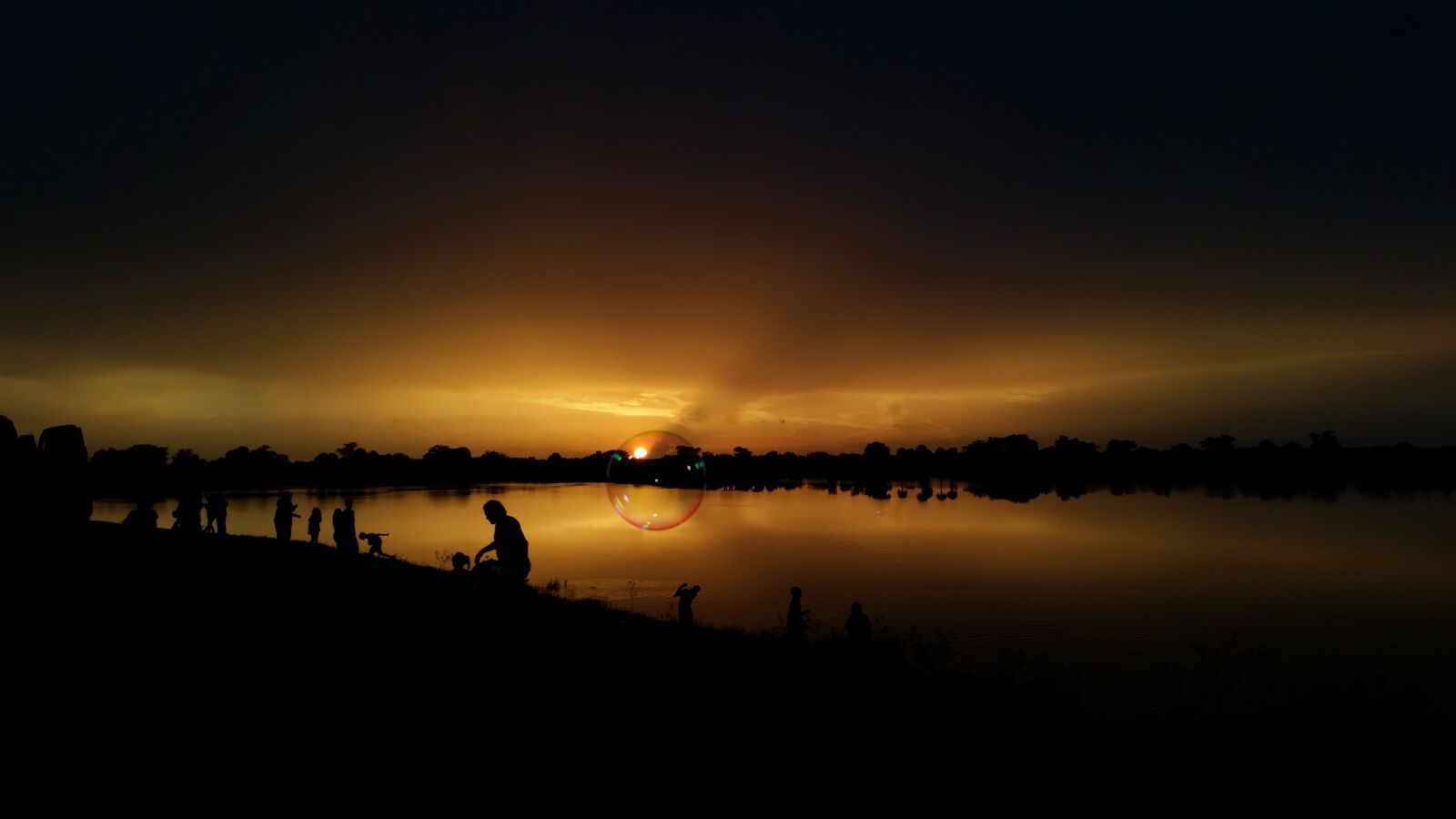 Samsung Galaxy S5 sample photo. Sunset, lake, bubble photography