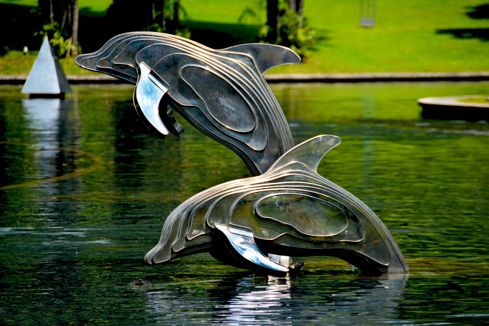 Nikon D5200 sample photo. Dolphins, sculpture, statue photography