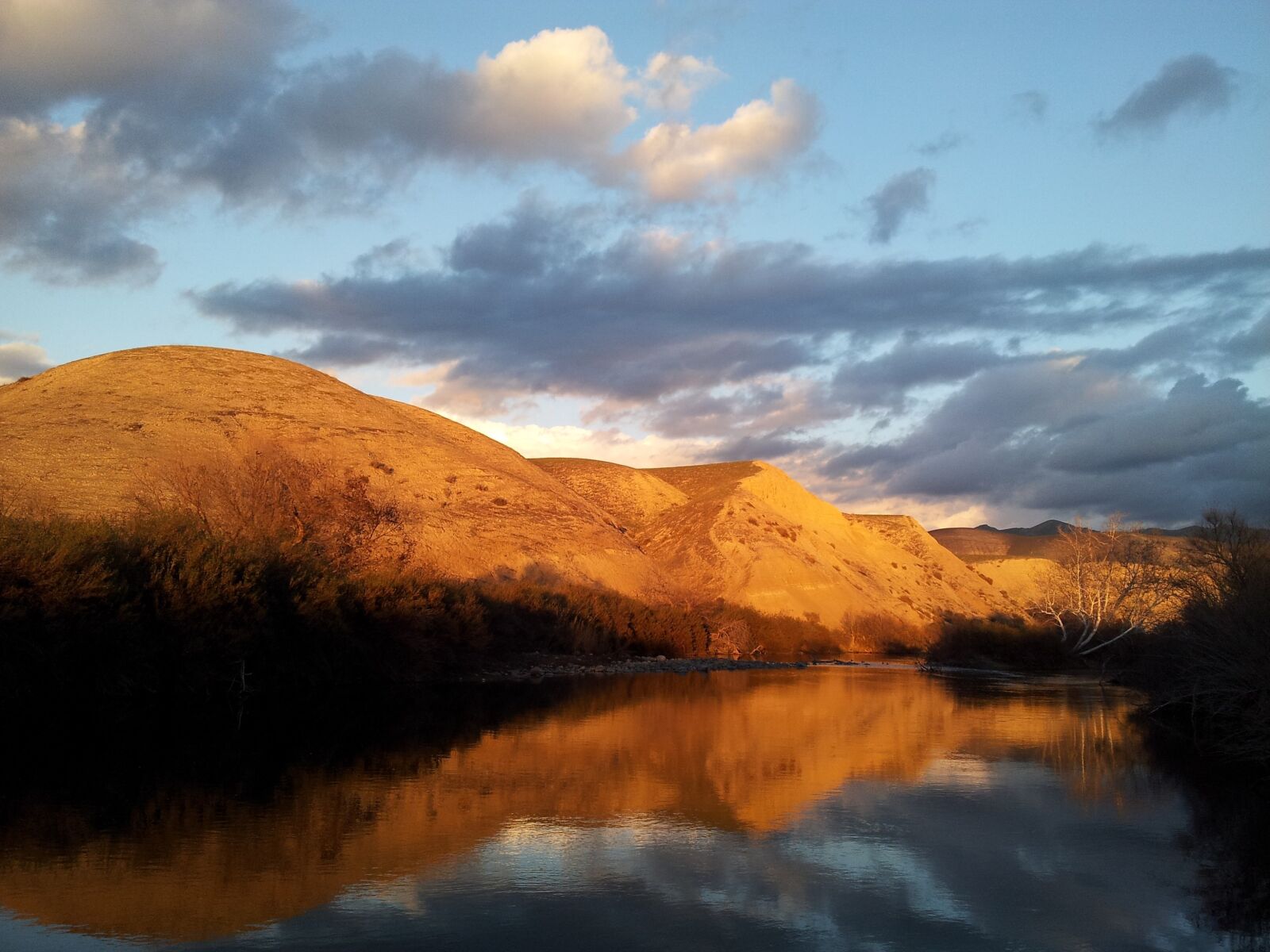 Samsung Galaxy S2 sample photo. Sun, setting, mountain photography