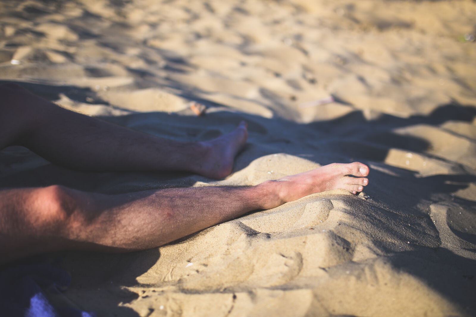 Canon EOS 6D + Sigma 35mm F1.4 DG HSM Art sample photo. Legs, in, a, sand photography