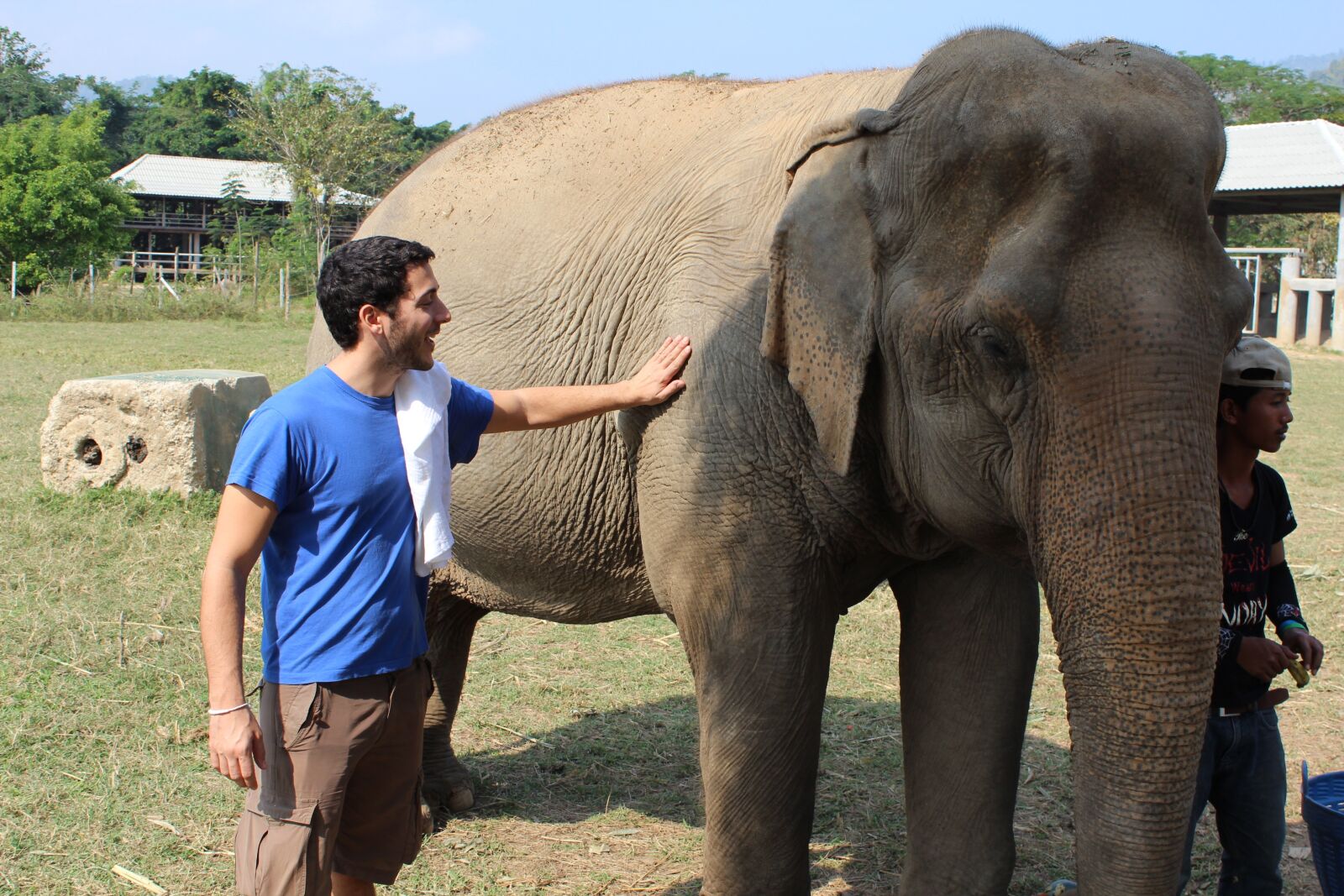 Canon EOS 600D (Rebel EOS T3i / EOS Kiss X5) sample photo. Elephant, thailand, man photography
