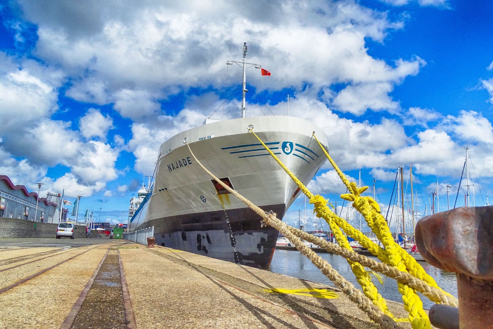 Sony Cyber-shot DSC-HX400V sample photo. Port, boat, ship photography