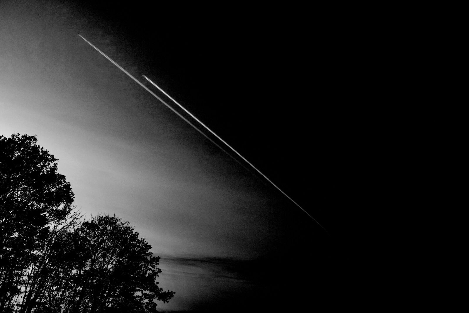 Canon EOS 60D sample photo. Black, weis, aircraft photography