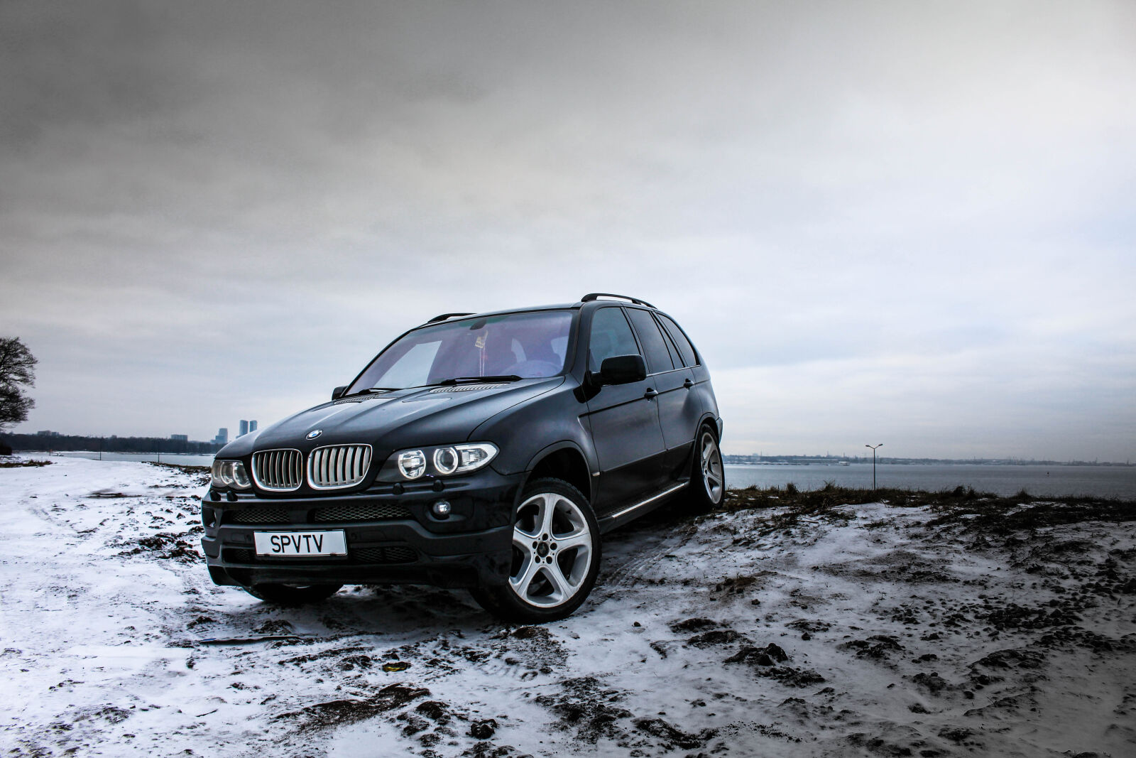 Canon EOS 700D (EOS Rebel T5i / EOS Kiss X7i) sample photo. And, black, bmw, car photography
