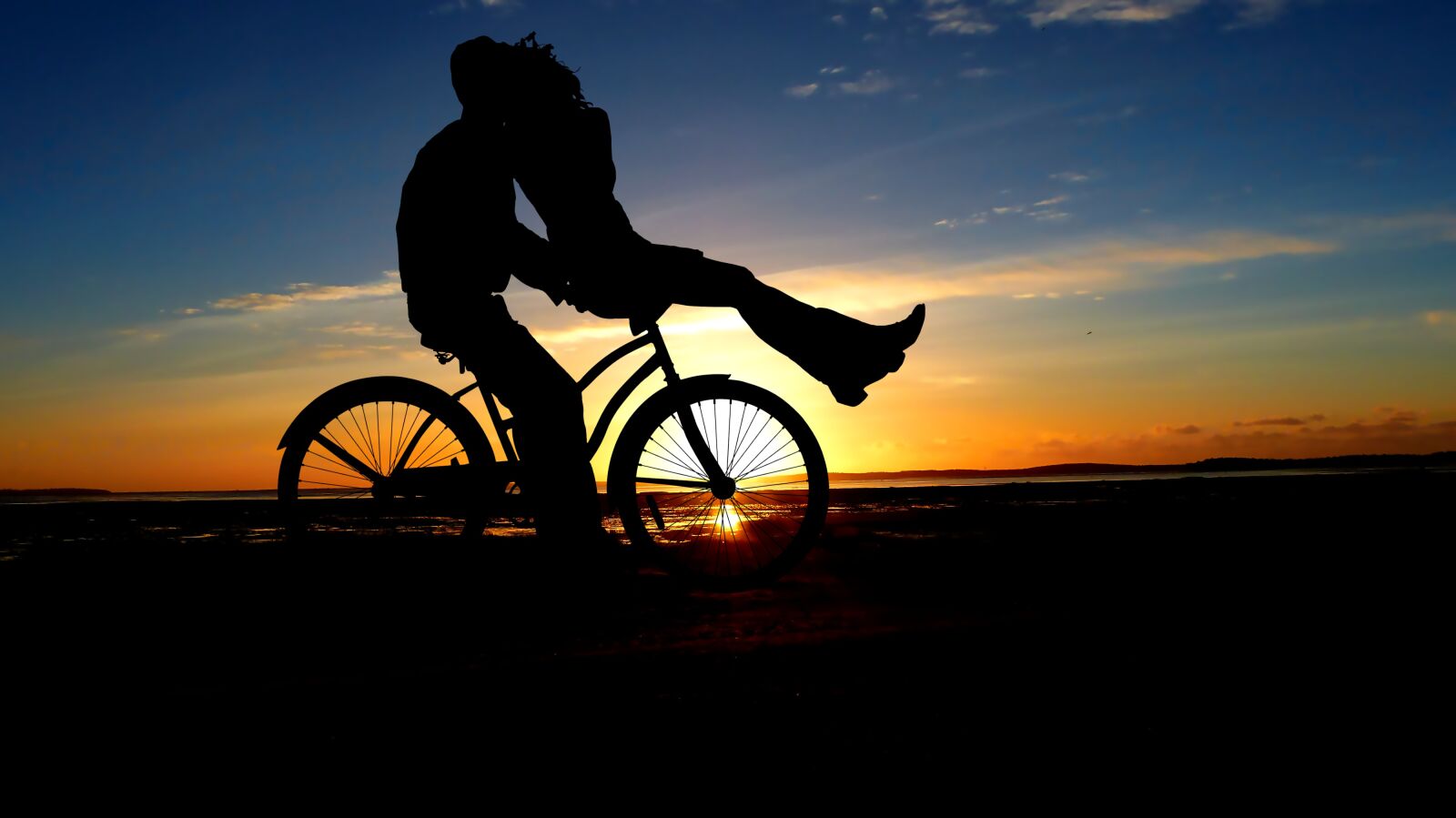 Panasonic Lumix DMC-FZ200 sample photo. Sunset, ocean, sea photography