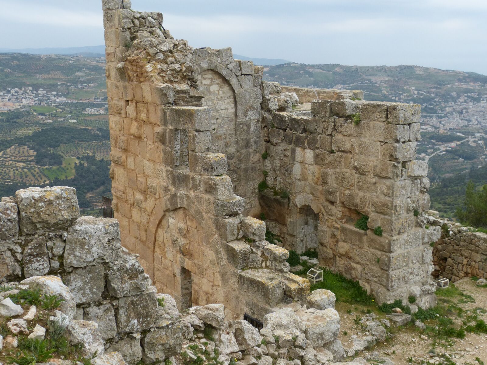 Panasonic Lumix DMC-FZ150 sample photo. Jordan, ajloun, ruin photography
