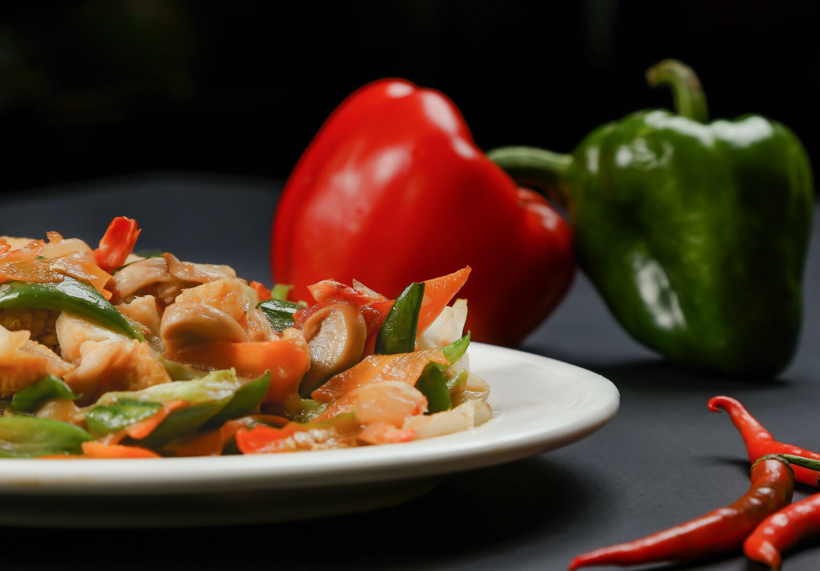 Canon EOS 6D + Canon EF 24-105mm F4L IS USM sample photo. Food, spicy, healthy photography