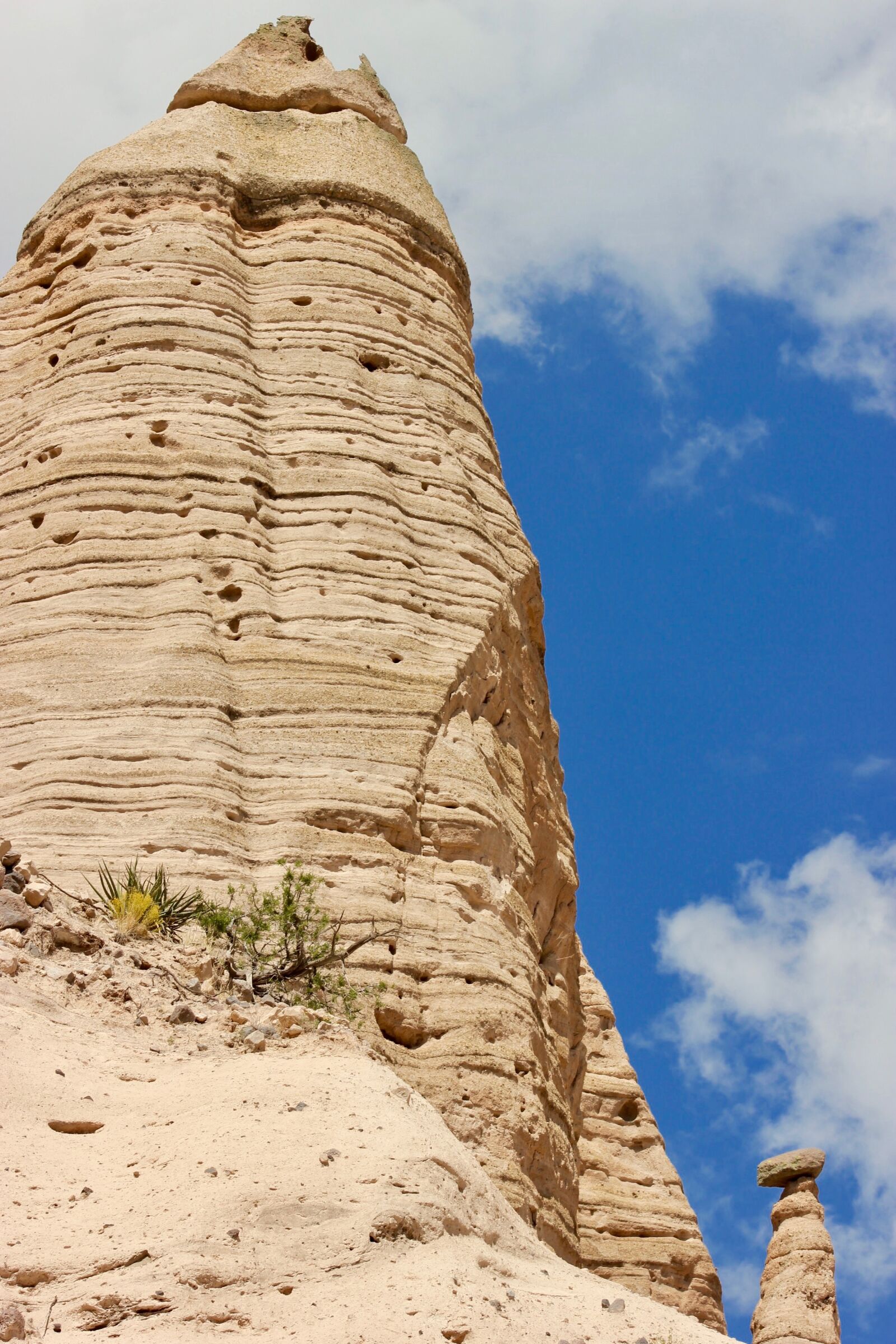 Canon EOS 550D (EOS Rebel T2i / EOS Kiss X4) sample photo. Tent rock, new mexico photography