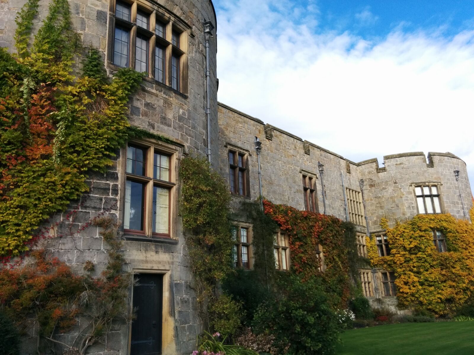 LG Nexus 5 sample photo. Chirk castle, national trust photography