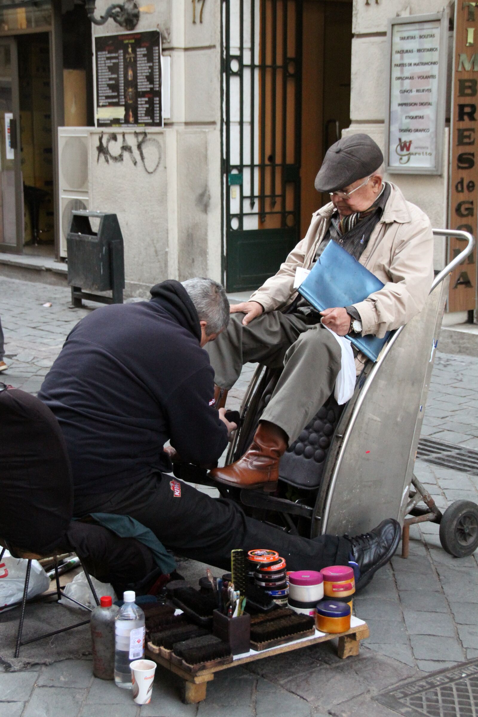 Canon EOS 7D sample photo. Shoeshine boy, old man photography