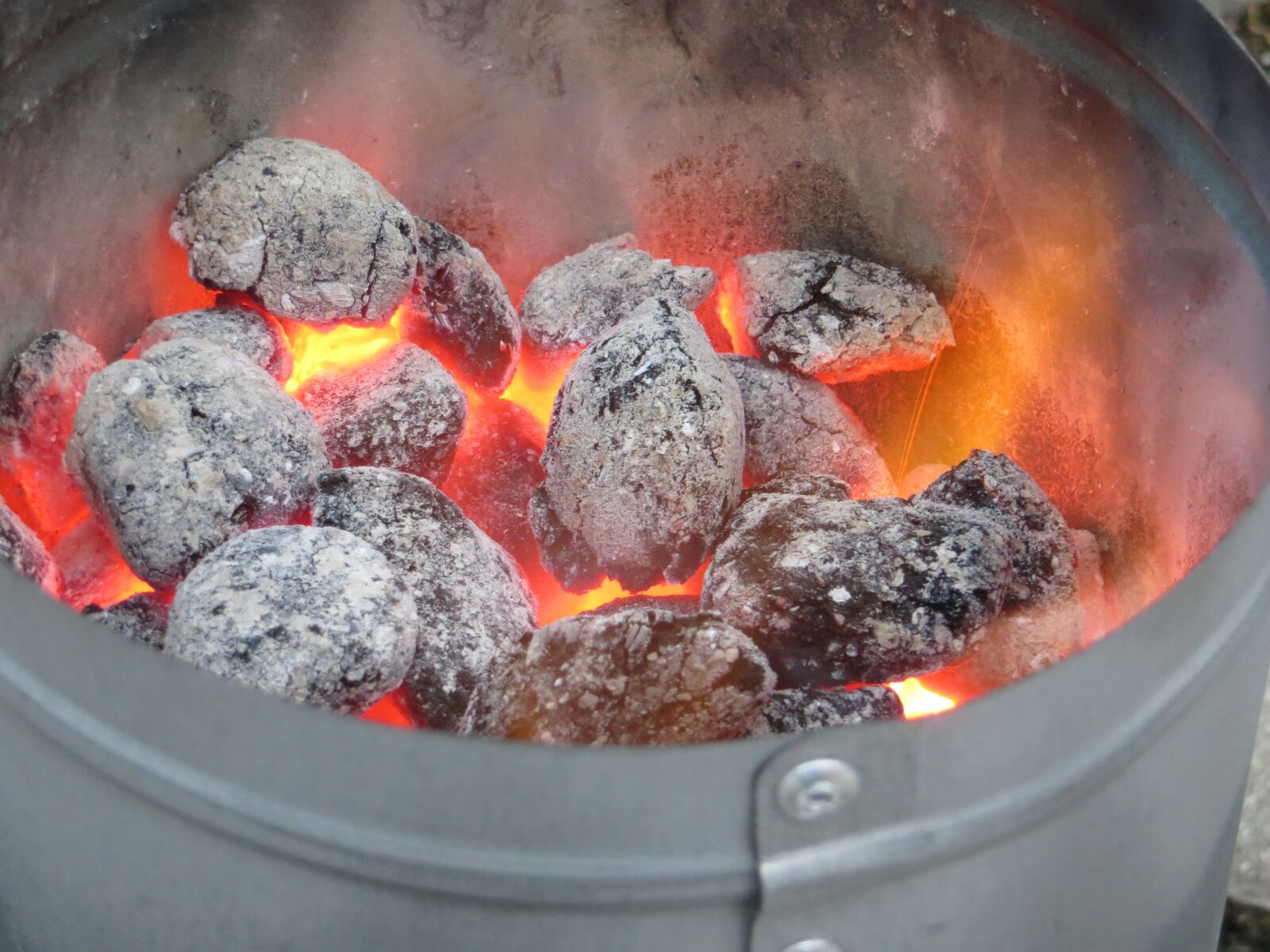 Canon PowerShot SX240 HS sample photo. Fire, embers, barbecue photography
