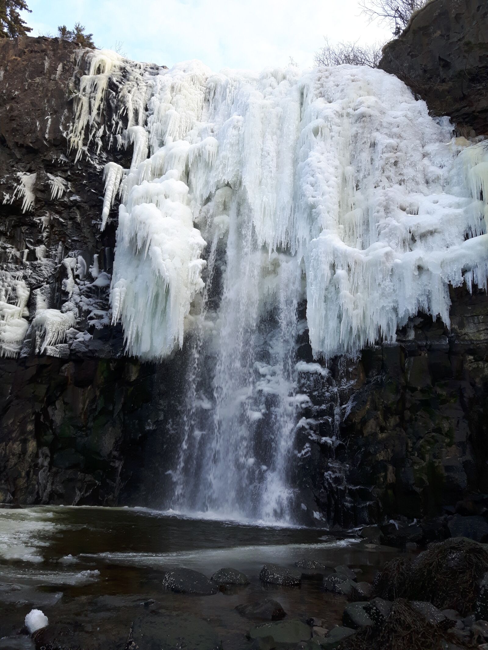 Samsung Galaxy S5 Neo sample photo. Frozen waterfall, travel, winter photography