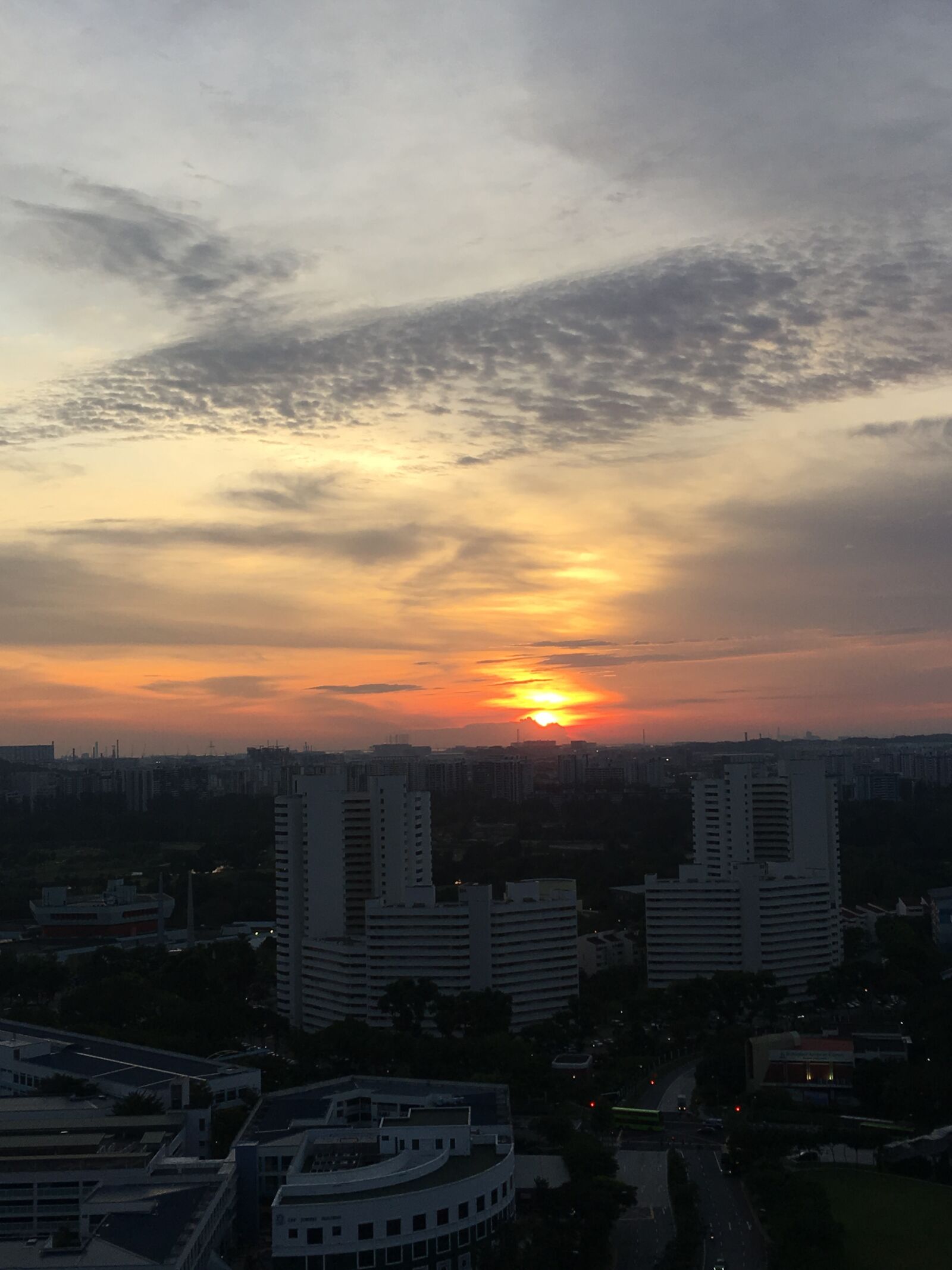 iPhone 6s Plus back camera 4.15mm f/2.2 sample photo. Sunset, singapore, building photography