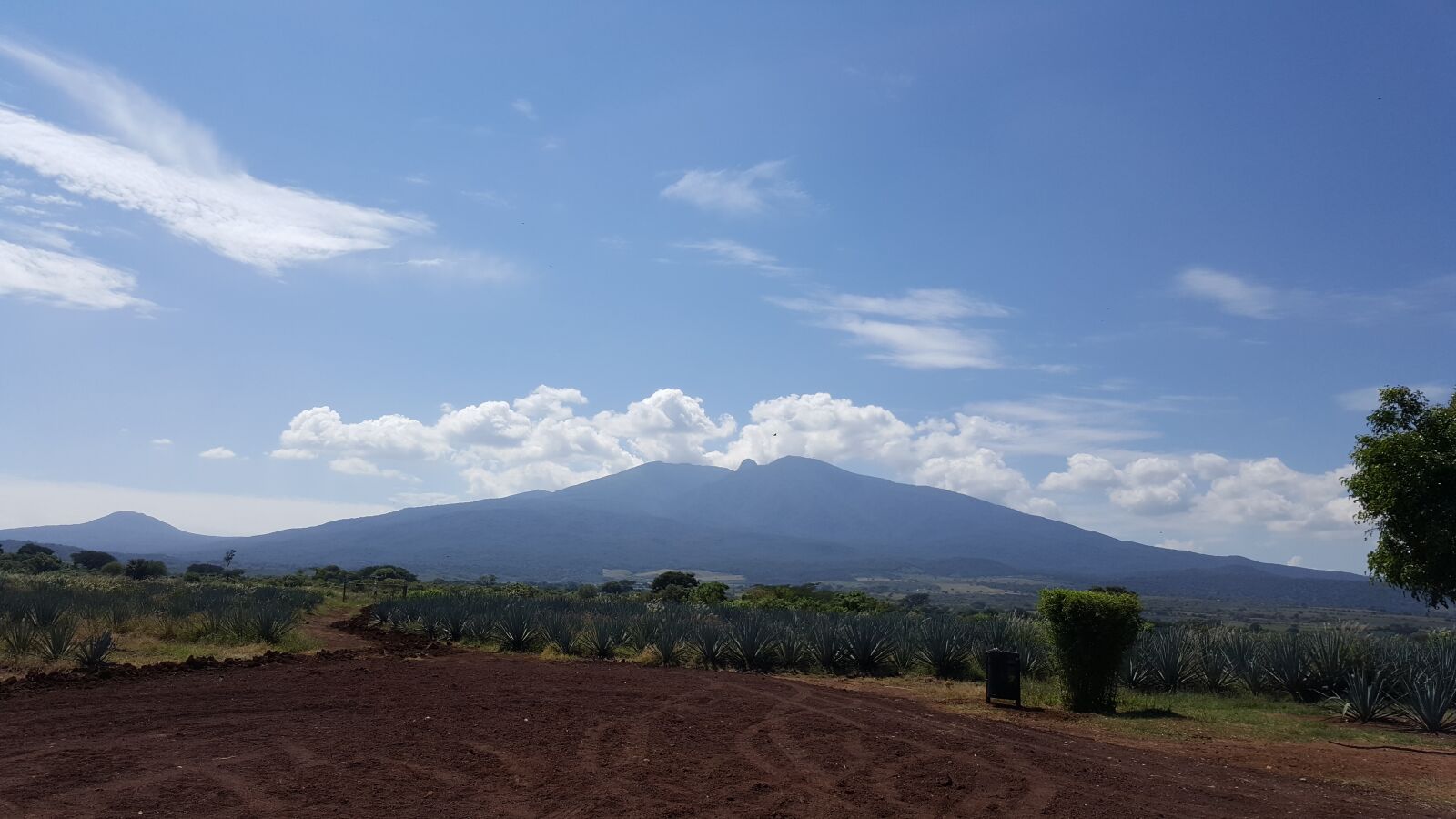 Samsung Galaxy Note5 sample photo. Sky, tequila, volcano photography