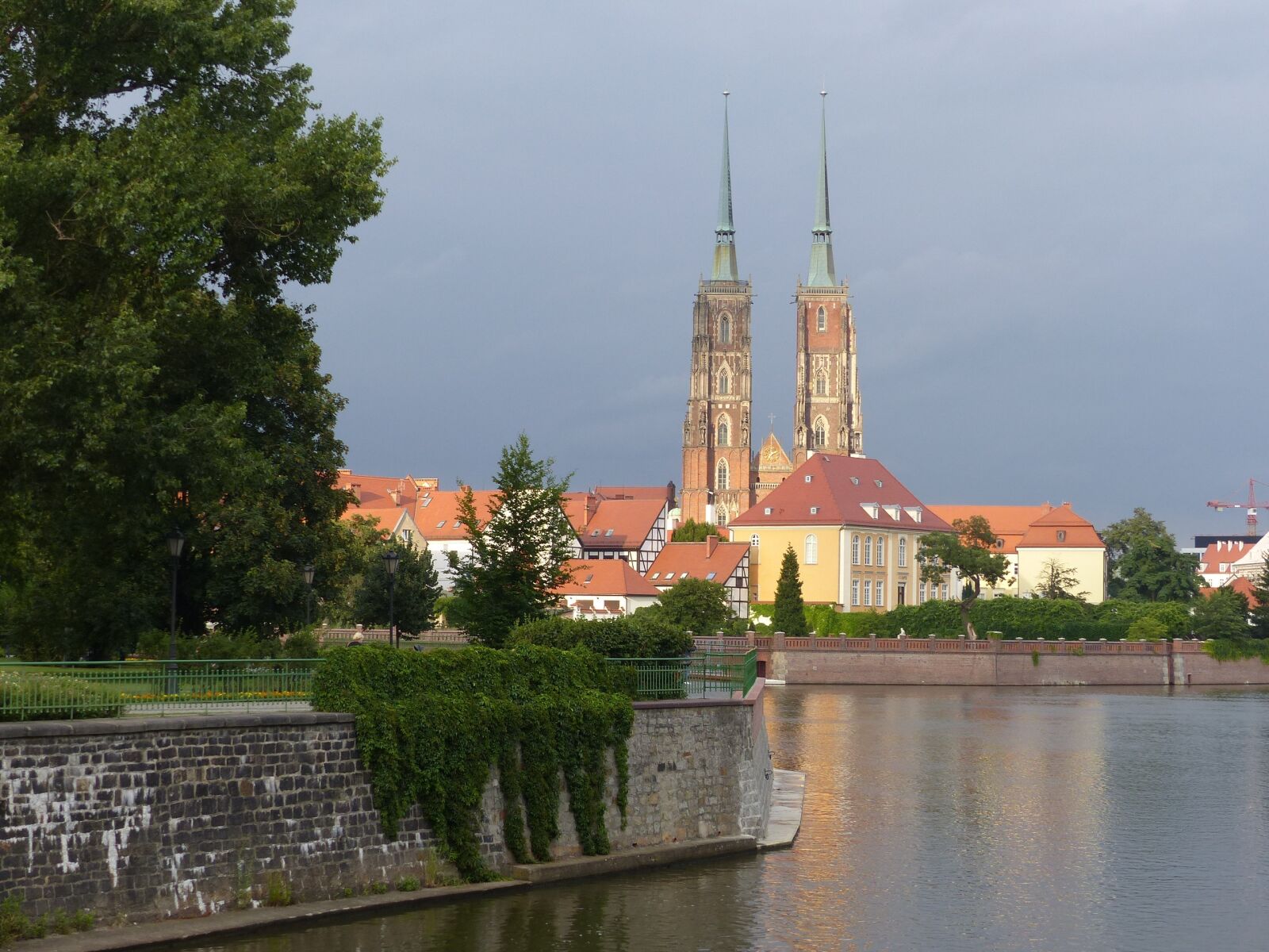 Panasonic Lumix DMC-FZ200 sample photo. Wroclaw, breslau, church photography