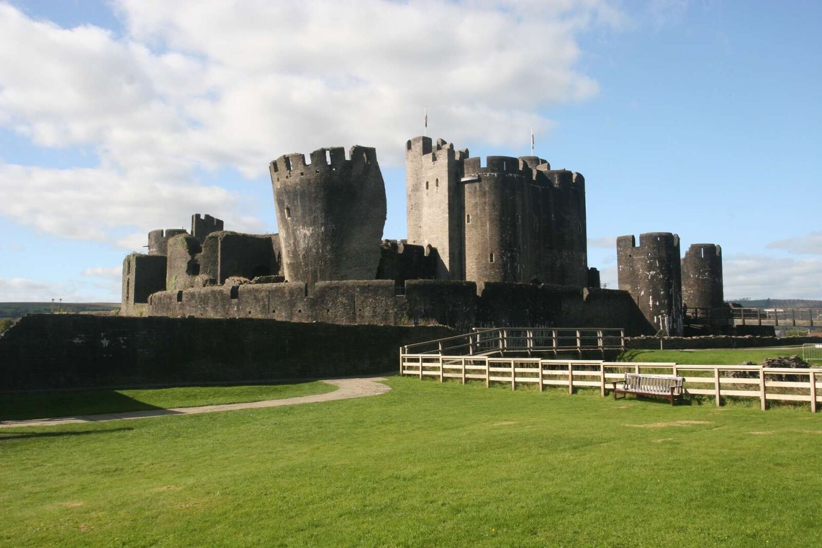 Canon EOS 20D sample photo. Castle, wales, caerphilly castle photography