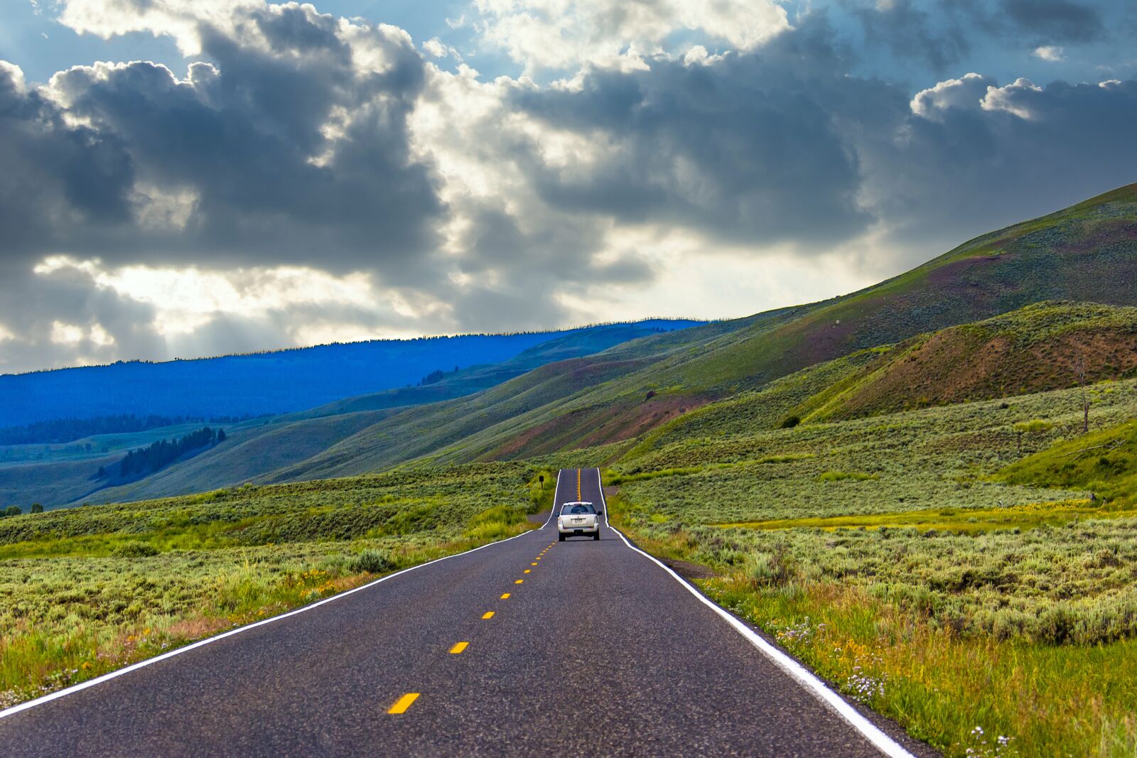 Canon EOS 5D Mark II sample photo. Highway, road, car photography