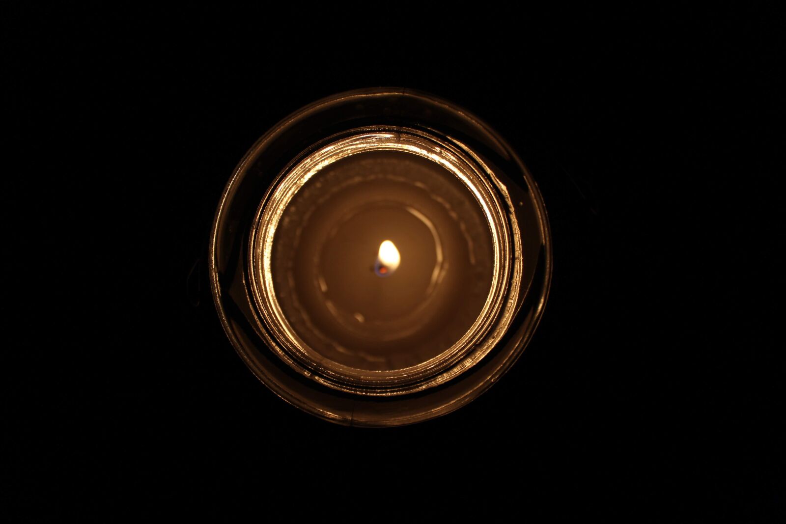 Canon EOS 600D (Rebel EOS T3i / EOS Kiss X5) sample photo. Light, fire, candle photography