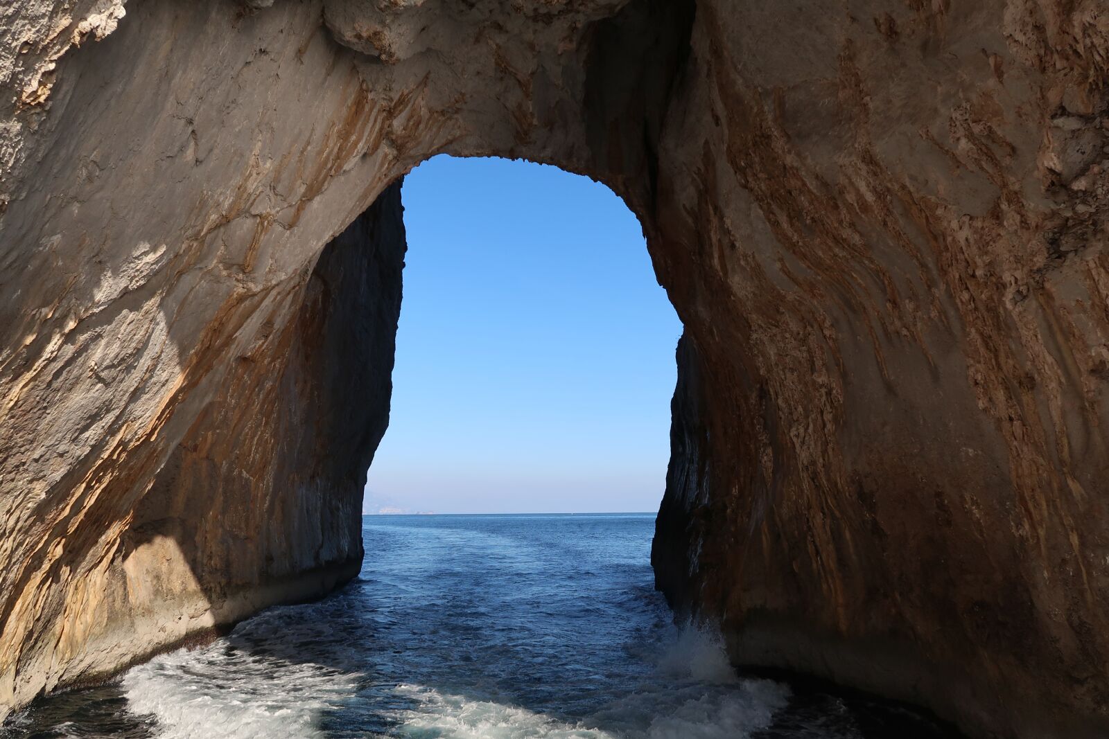 Canon PowerShot G7 X Mark II sample photo. Boat, capri, italy photography