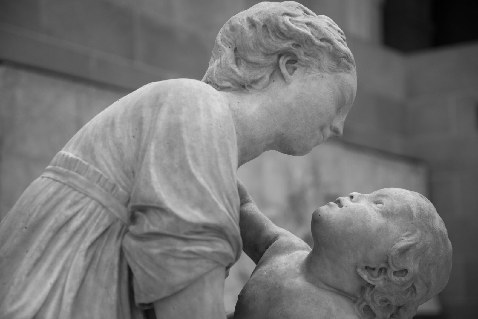 Nikon D600 sample photo. Woman, child, statue photography