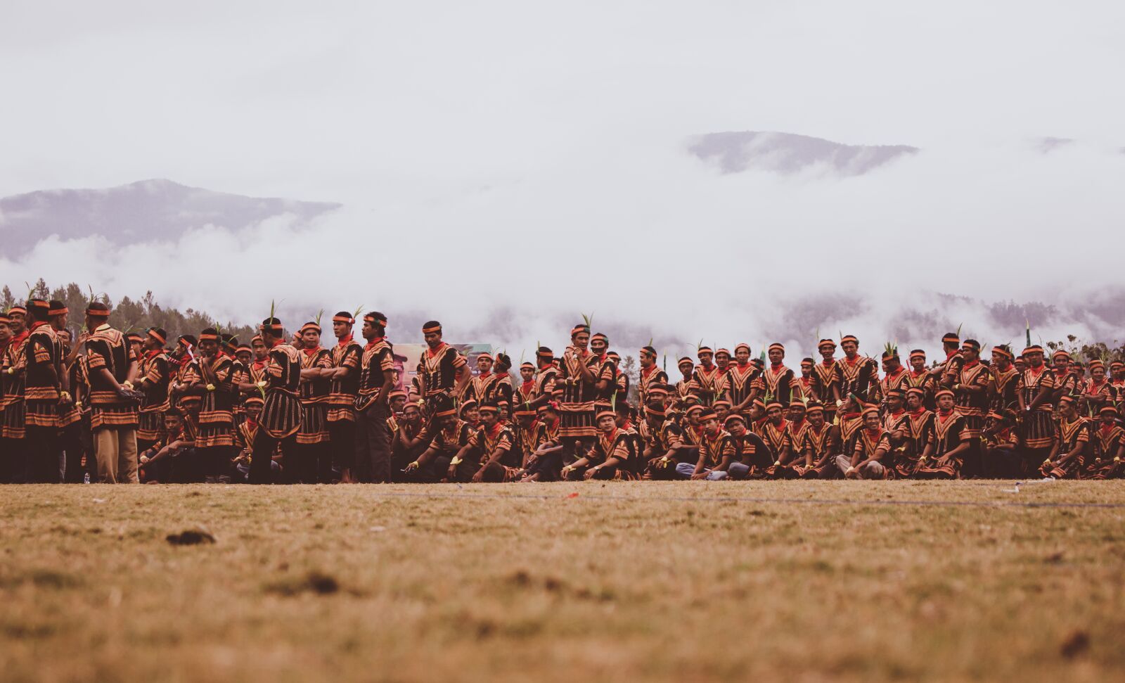 Canon EOS 700D (EOS Rebel T5i / EOS Kiss X7i) sample photo. People, group, military photography